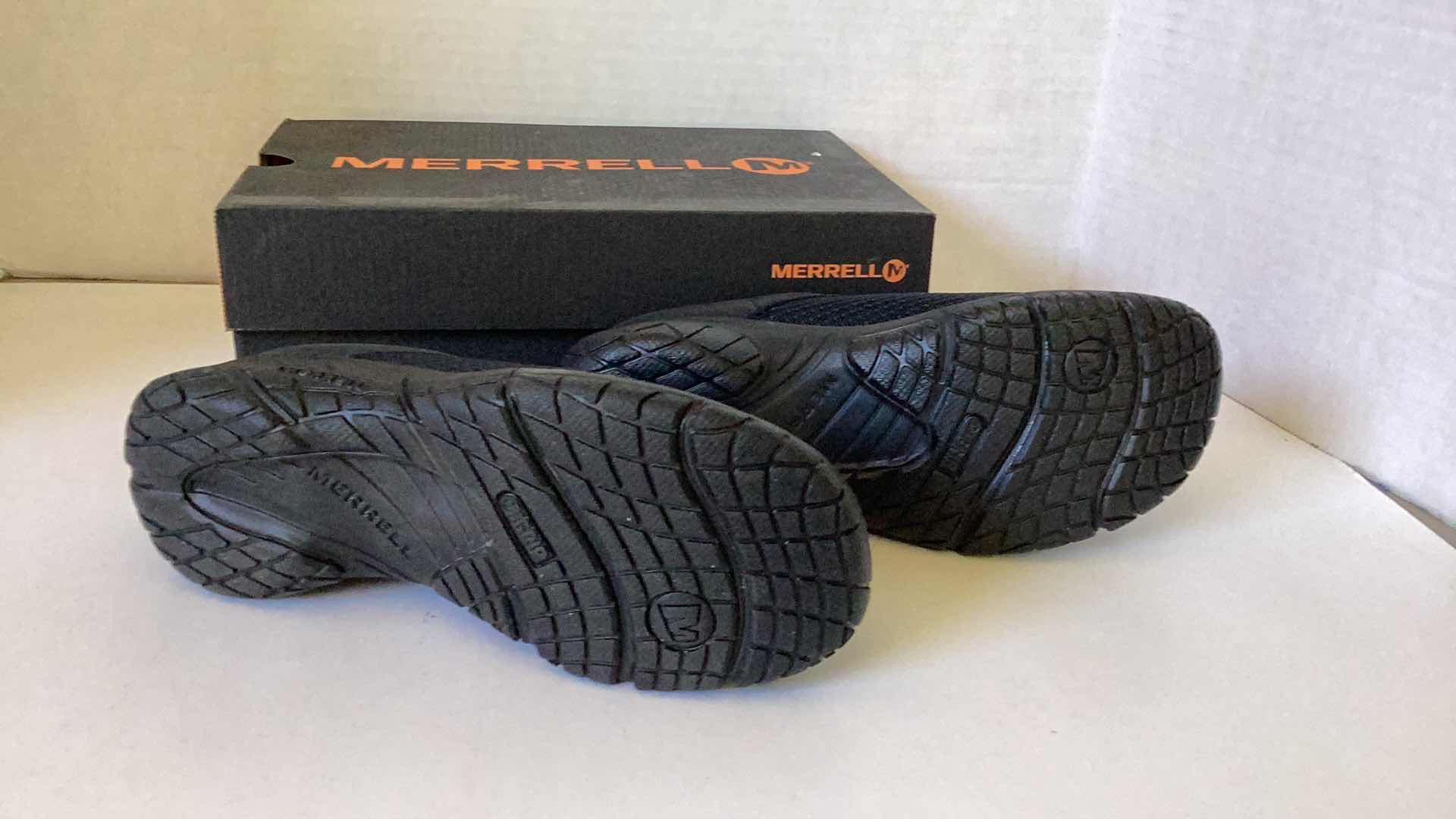 Photo 1 of MERRELL WOMEN SLIPPERS SIZE6.5