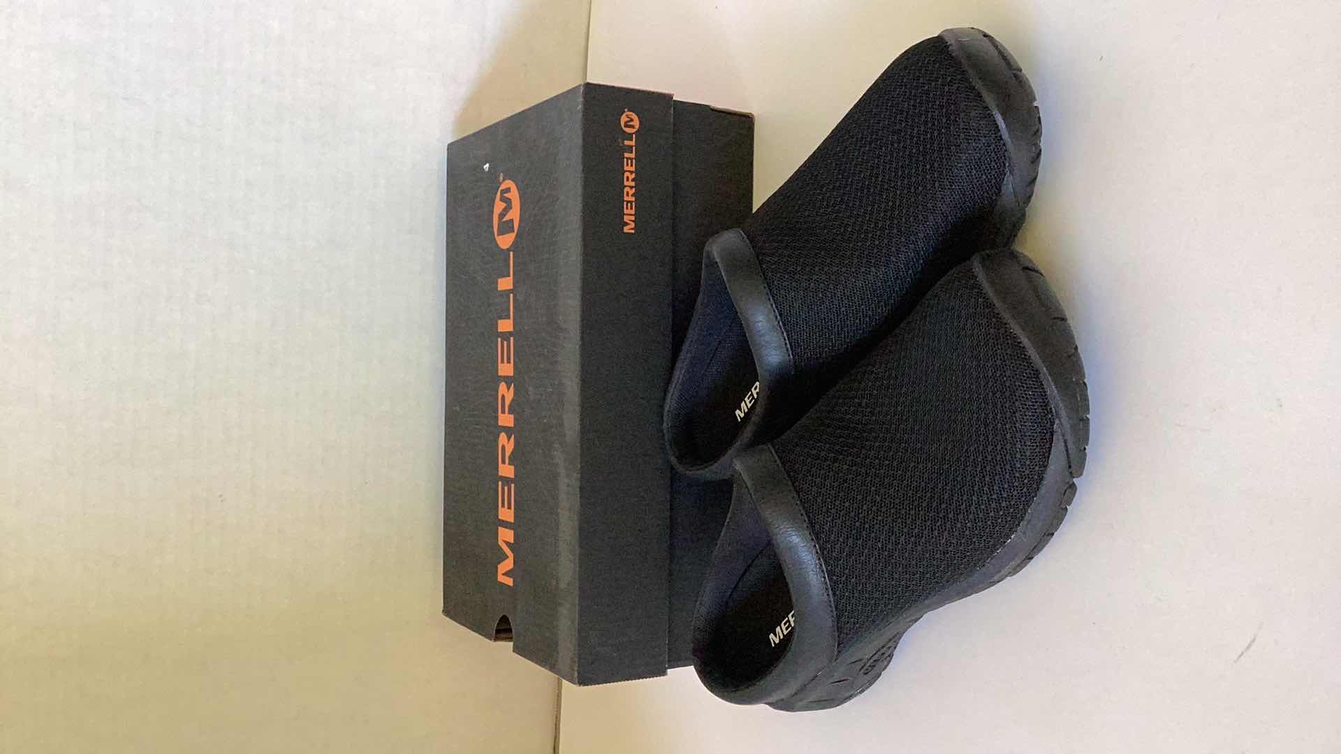 Photo 1 of MERRELL WOMEN SLIPPERS SIZE6.5