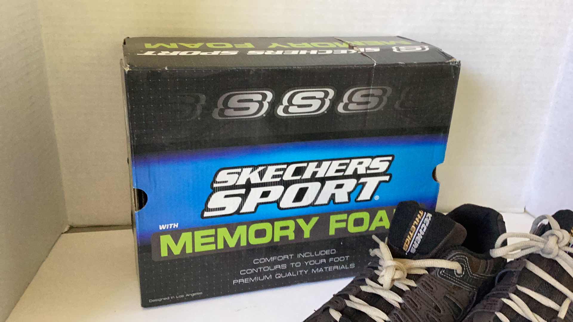 Photo 1 of SKETCHERS MEN SHOES SIZE 8