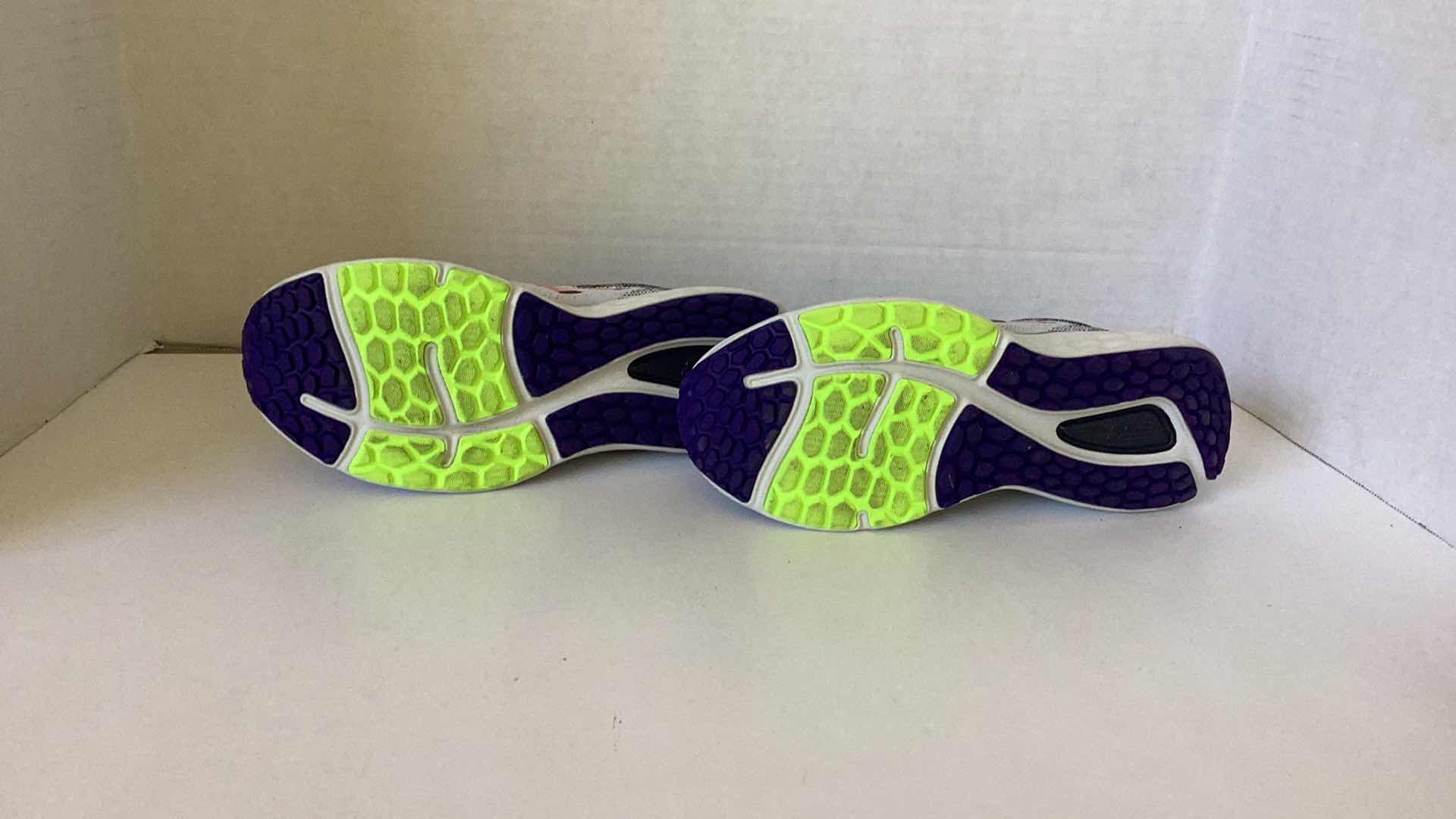 Photo 1 of NEW BALANCE WOMEN SHOES SIZE 7.5