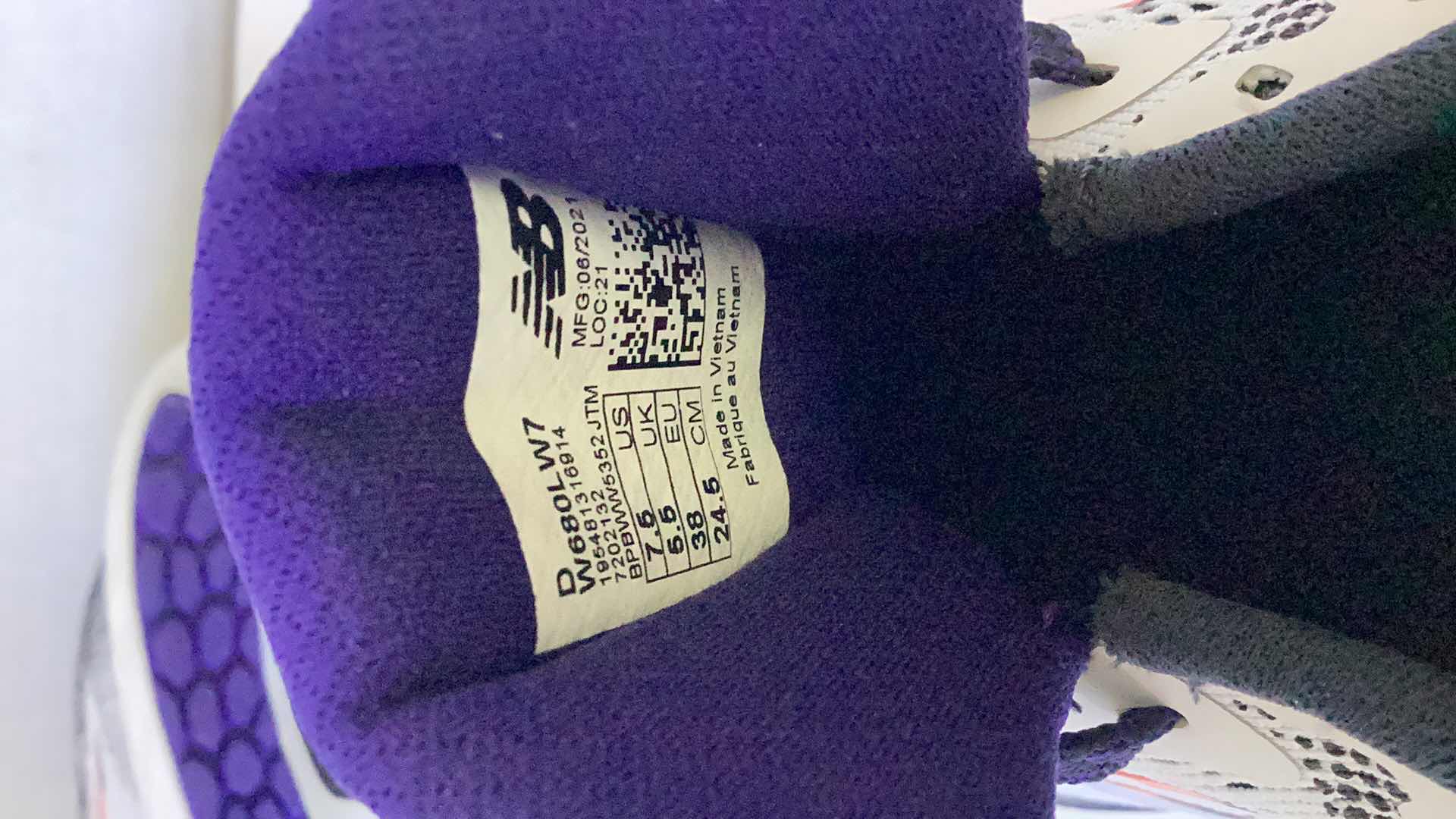 Photo 1 of NEW BALANCE WOMEN SHOES SIZE 7.5