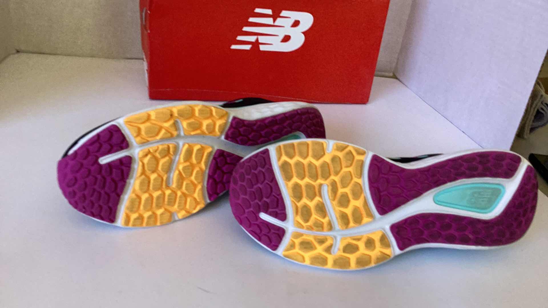 Photo 1 of NEW BALANCE WOMEN SHOES SIZE 8