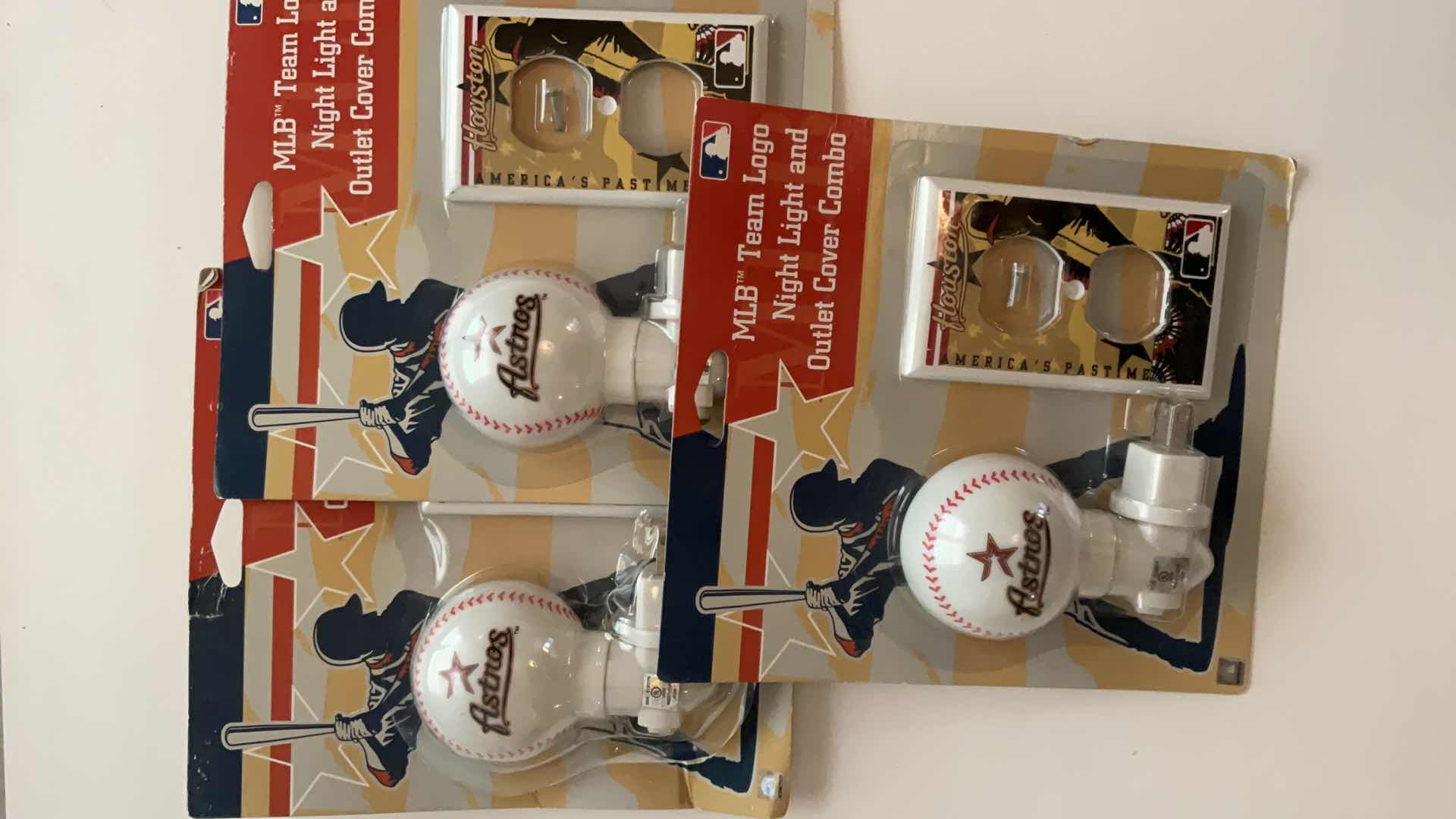 Photo 2 of HOUSTON ASTROS MLB FAN PACK