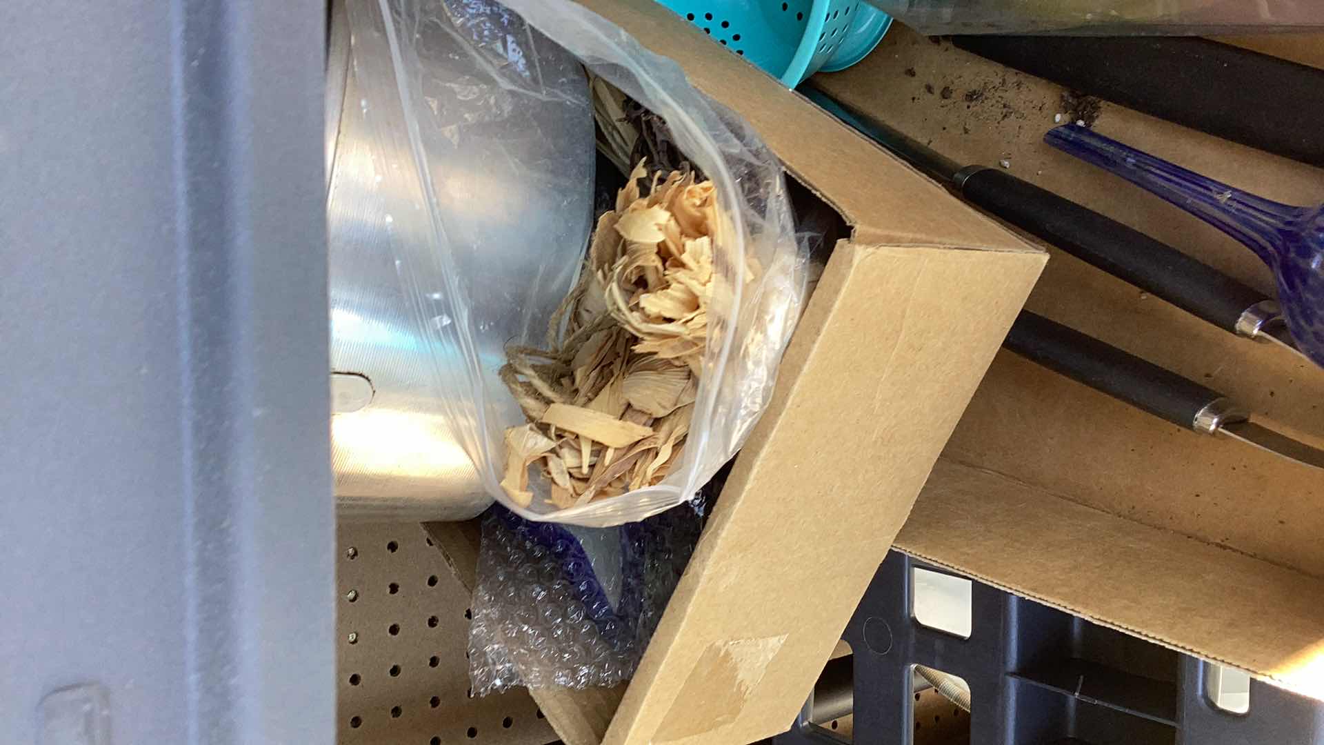 Photo 3 of KITCHEN WARE