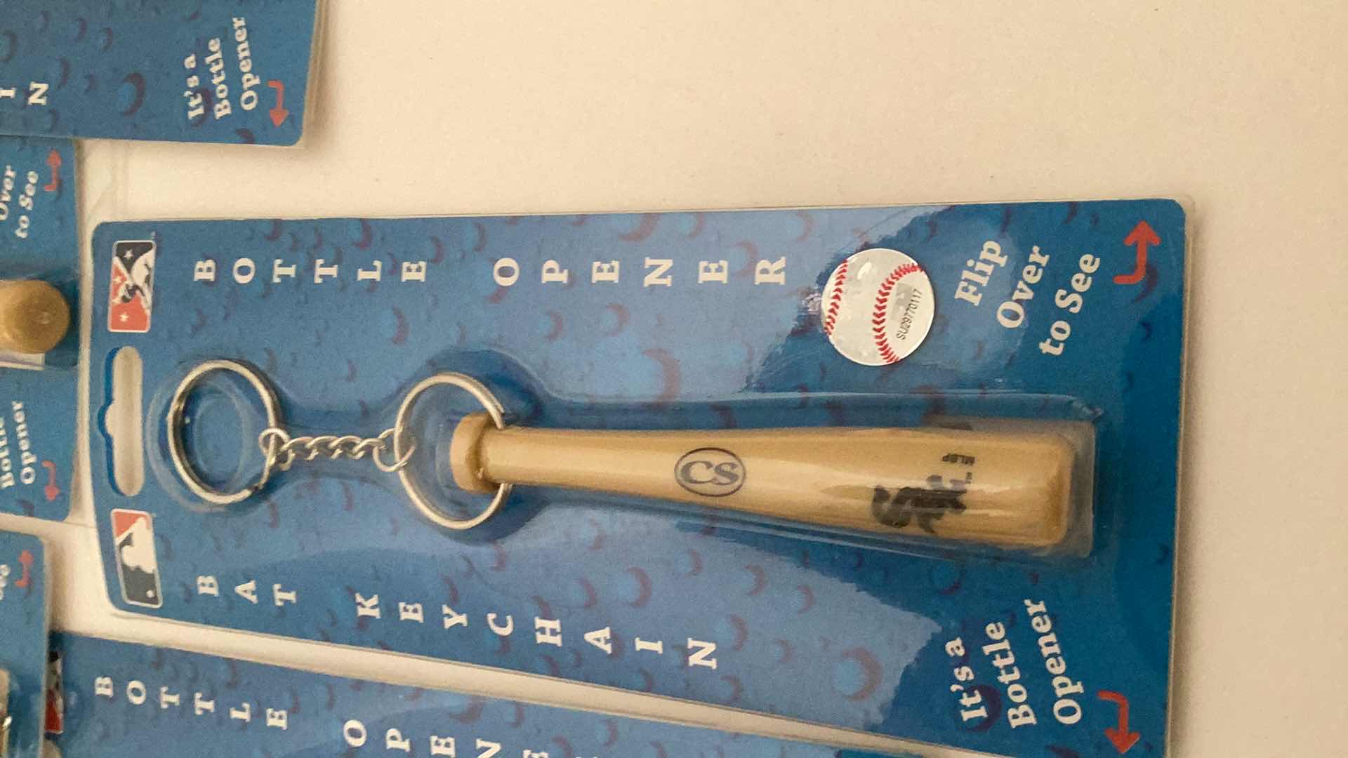 Photo 1 of 5 BASEBALL CHICAGO WHITE SOXS KEYCHAIN BOTTLE OPENER