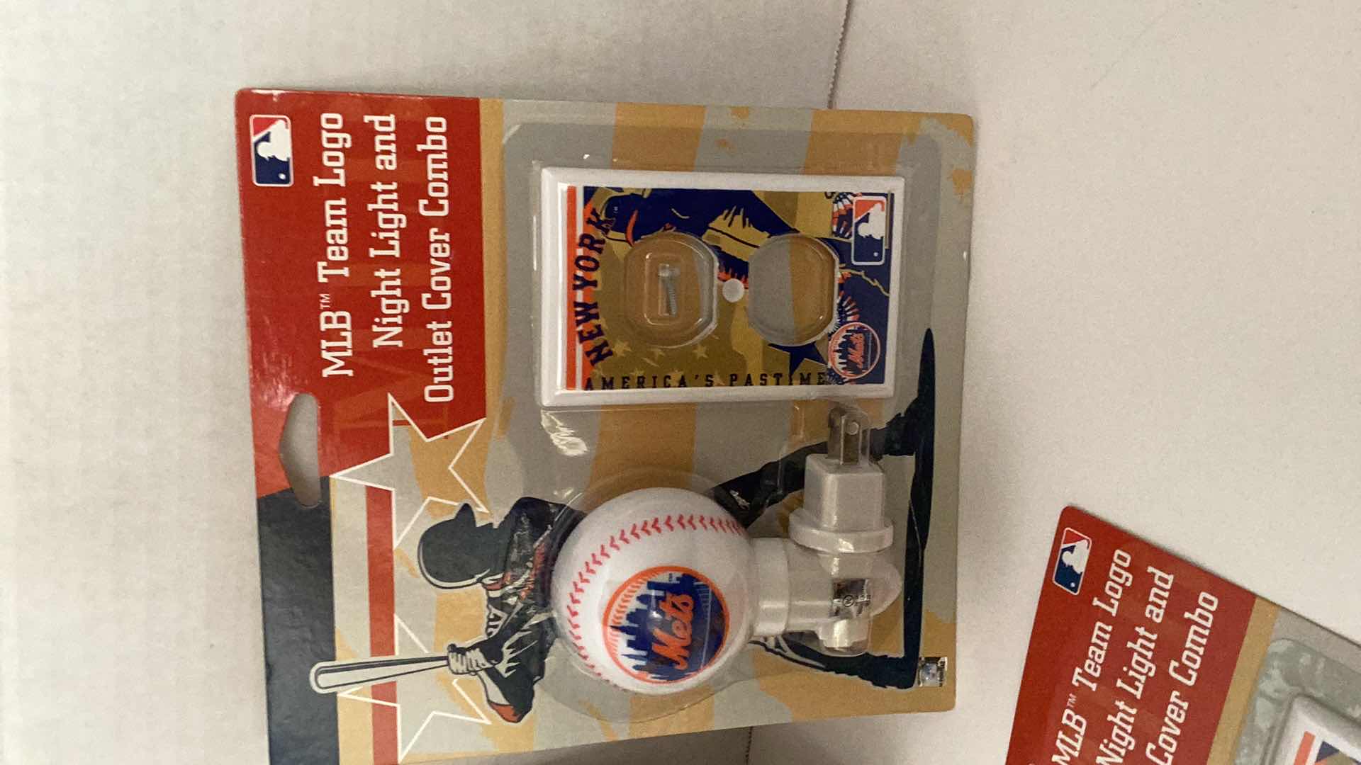 Photo 1 of BASEBALL NEW YORK METS FANPACK