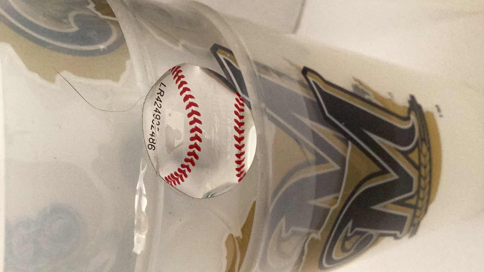 Photo 1 of BASEBALL MILWAUKEE BREWERS FANPACK