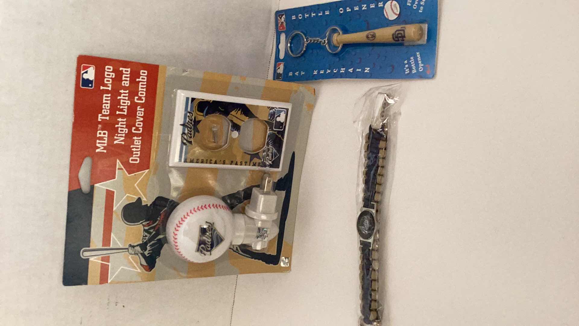 Photo 1 of BASEBALL SAN DIEGO PADRES FANPACK