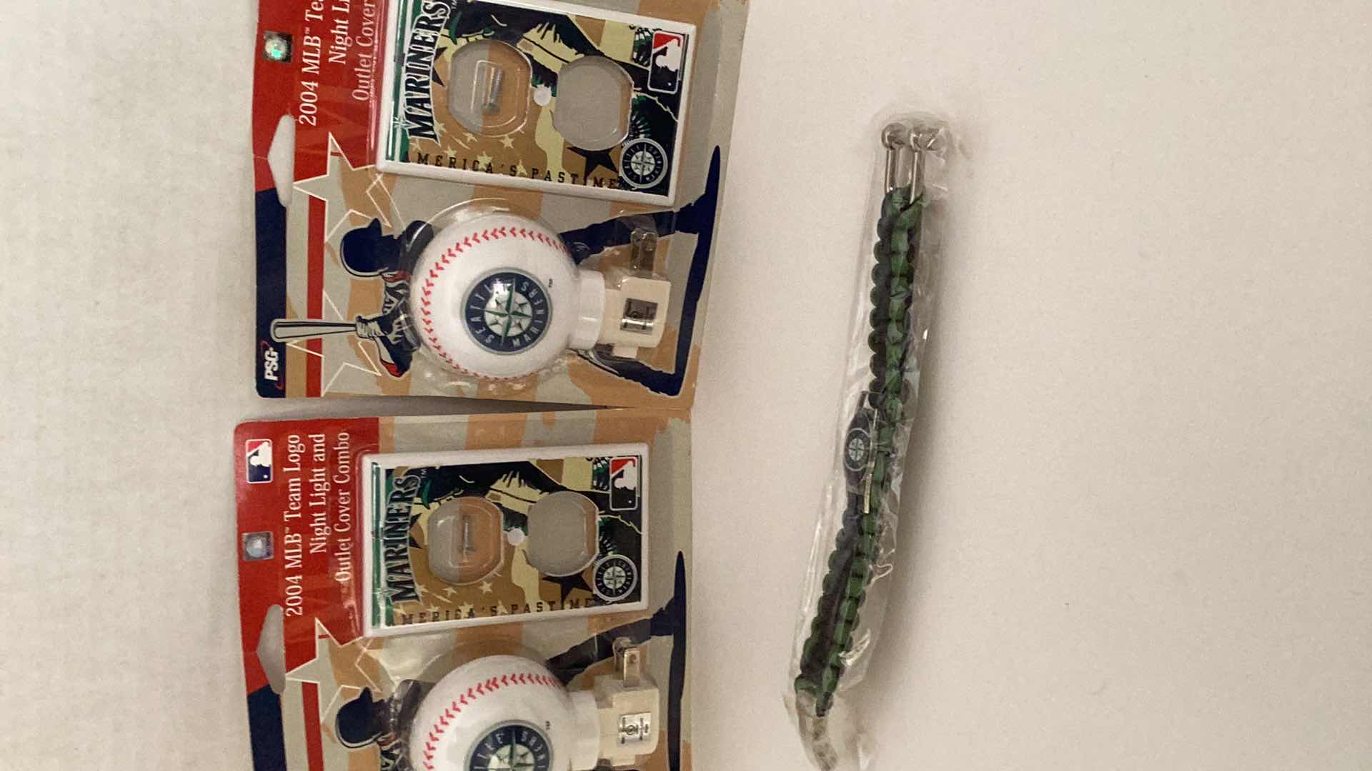 Photo 1 of BASEBALL SEATTLE MARINERS FANPACK