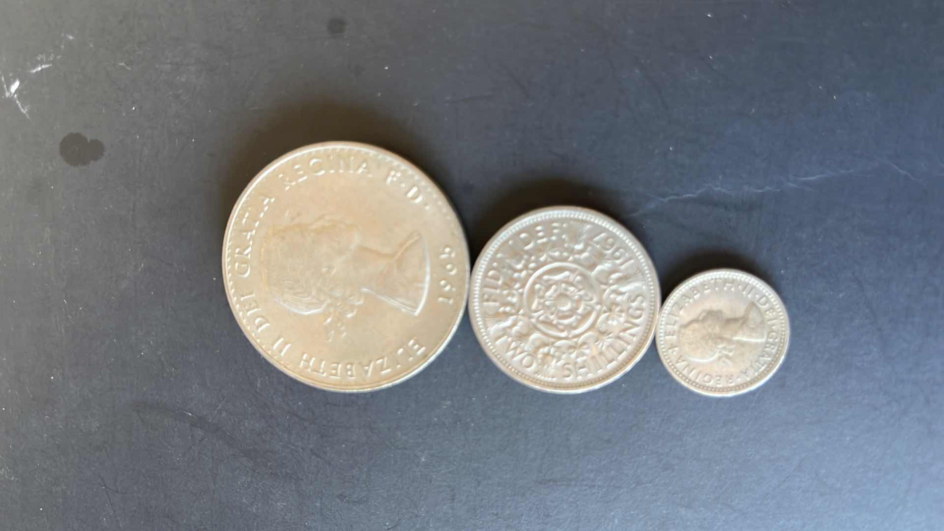 Photo 1 of ENGLAND SET OF 3 COINS