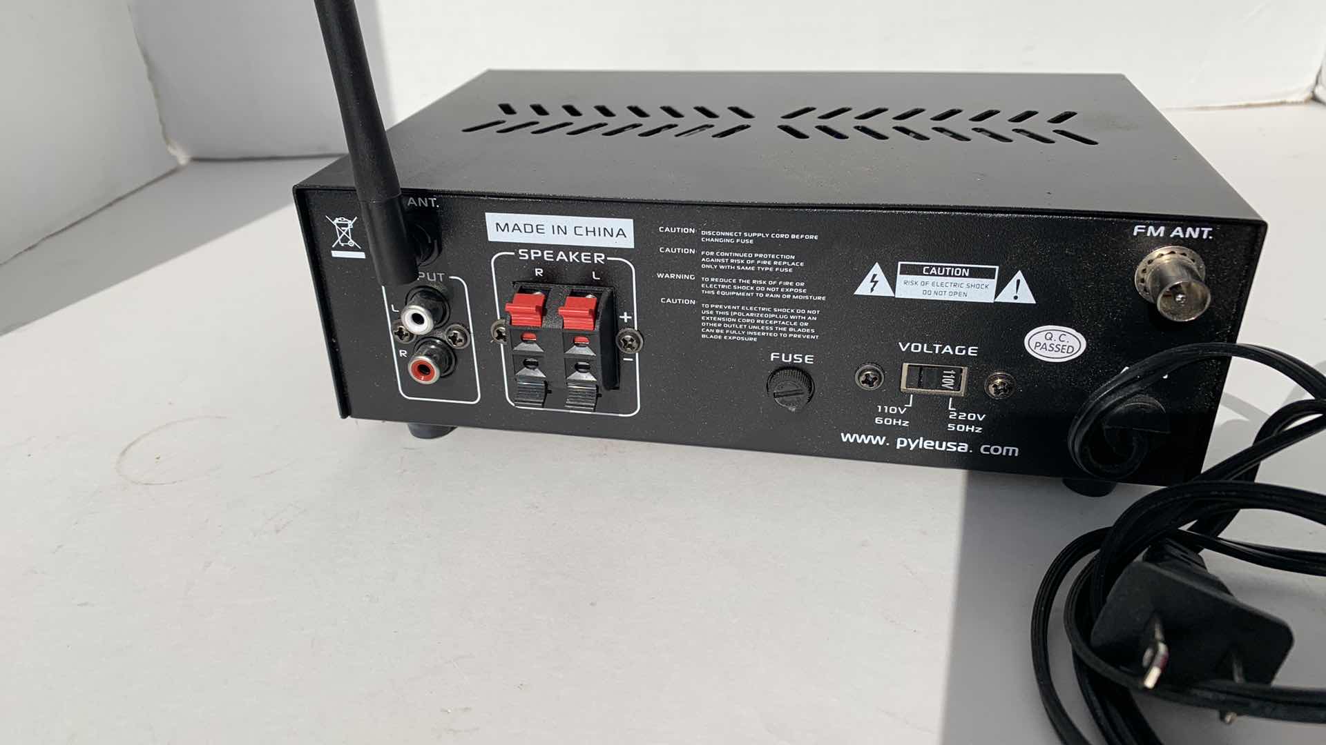 Photo 1 of PYLE BLUETOOTH PCAU48BT 2 X 120 WATT AMPLIFIER