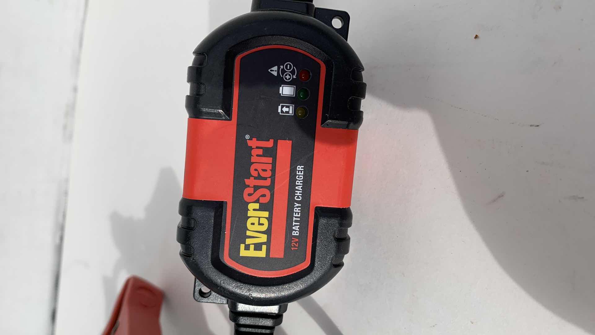 Photo 2 of EVERSTART BATTERY CHARGER