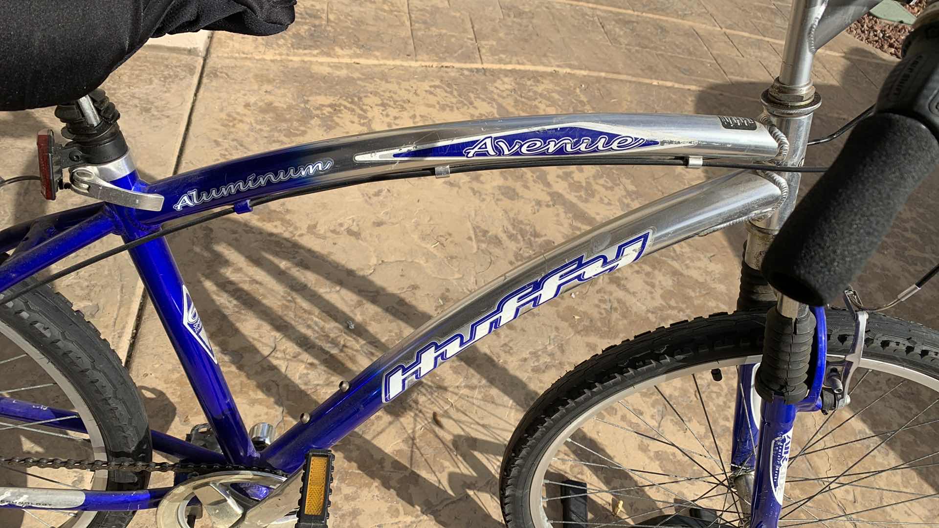 Photo 1 of HUFFY ALUMINUM FRAME AVENUE 6 SPEED 26" BICYCLE