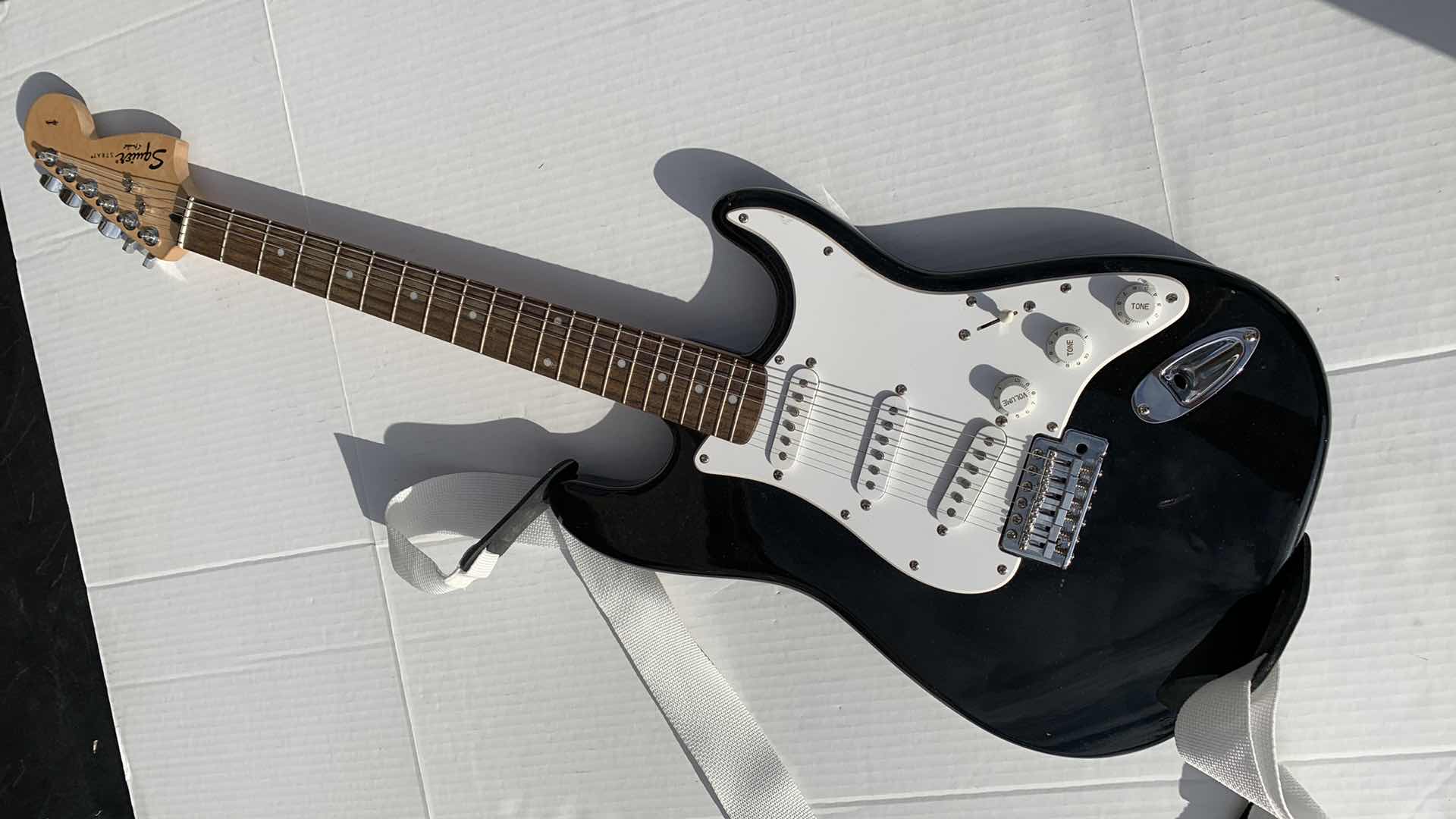 Photo 1 of FENDER SQUIRE STRAT GUITAR