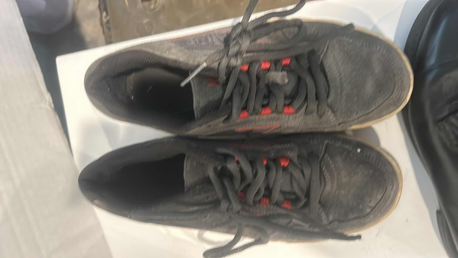 Photo 1 of MENS SHOE ASSORTMENT, VANS AND MORE SIZE ( VANS 7.5, 8,5, 13 BLACK DRESS SHOES  9, 9.5)