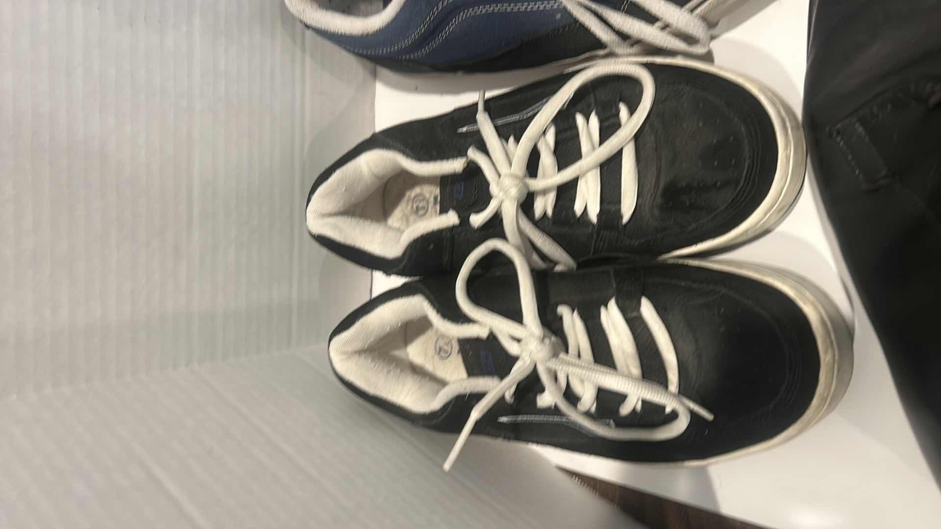 Photo 1 of MENS SHOE ASSORTMENT, VANS AND MORE SIZE ( VANS 7.5, 8,5, 13 BLACK DRESS SHOES  9, 9.5)