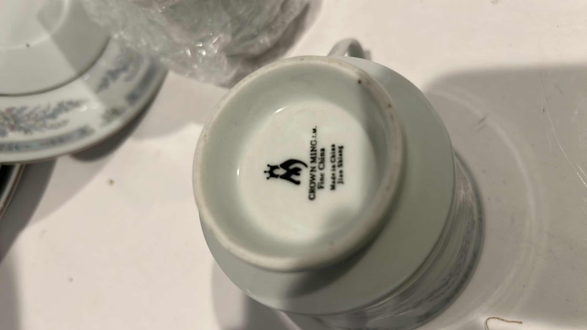 Photo 1 of 23 PIECES CROWN MING FINE CHINA