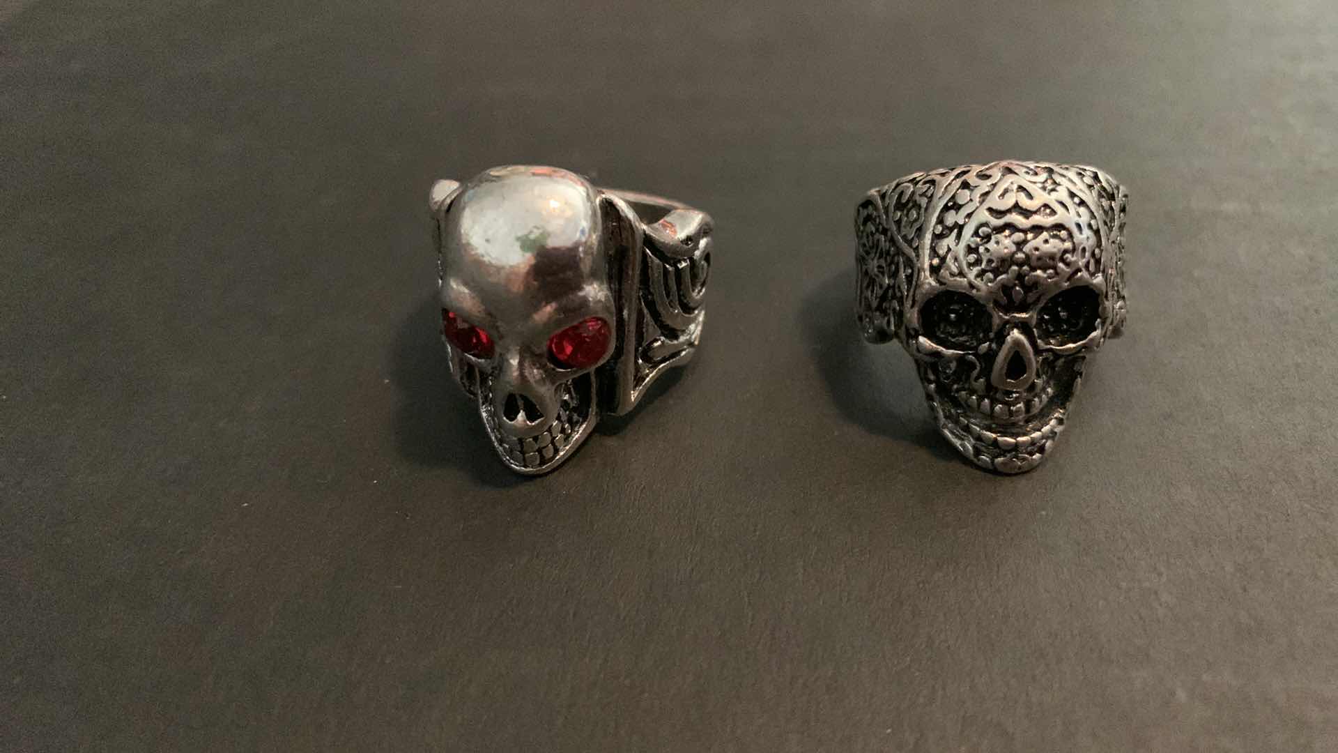 Photo 1 of MENS RINGS 9.5