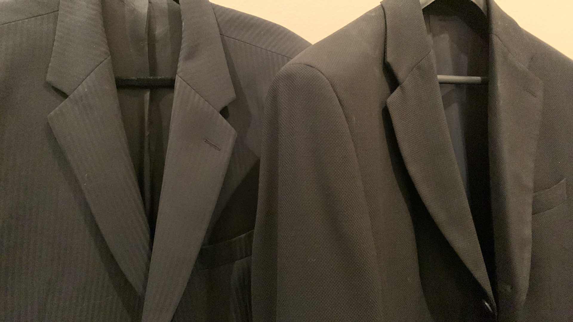 Photo 1 of 3- MENS SPORTS JACKETS SIZE XL