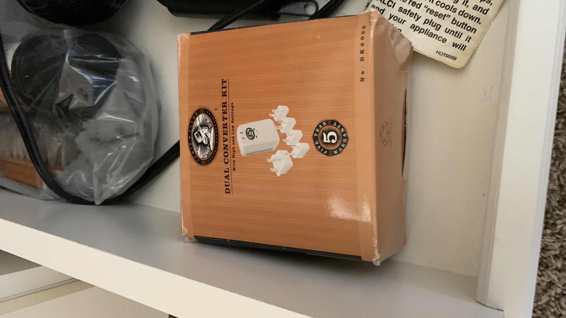 Photo 1 of CONTENTS OF DRAWER