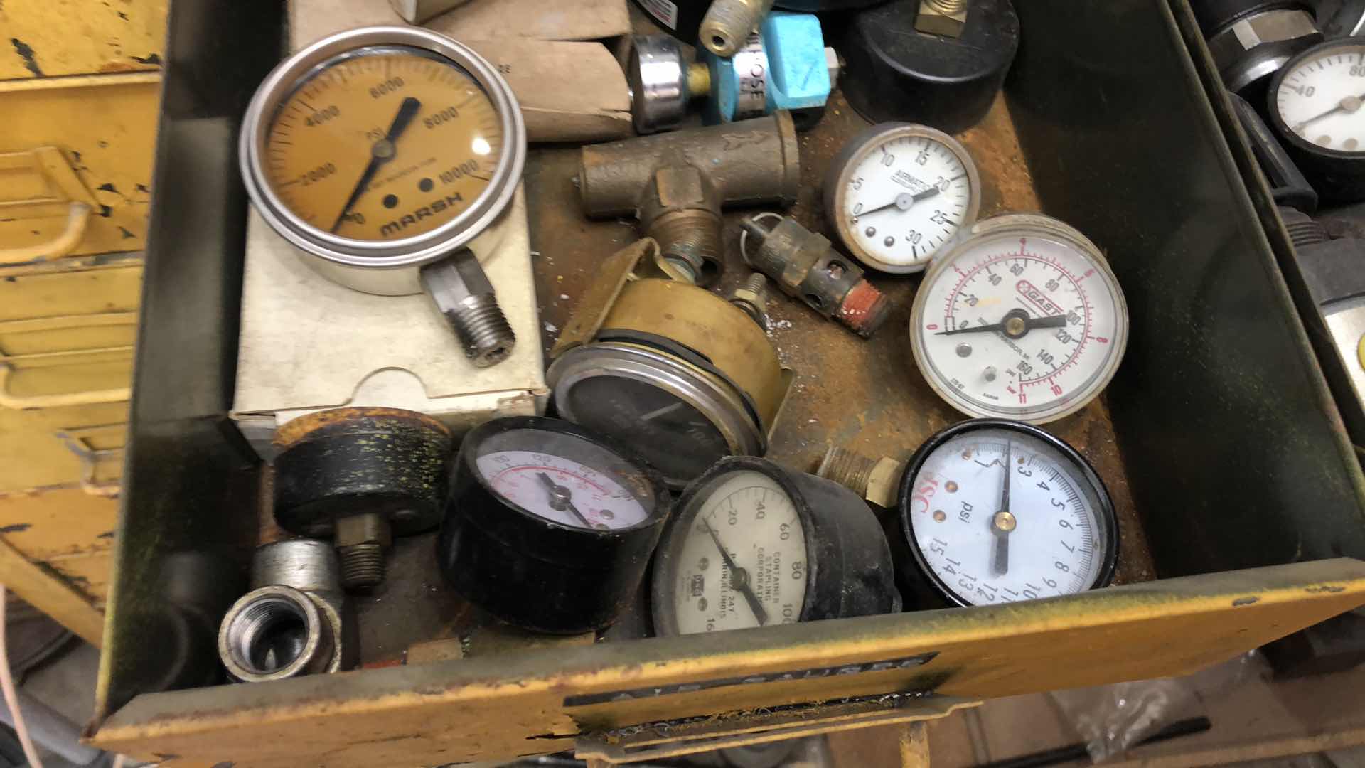 Photo 1 of 2 TRAYS OF AIR GAUGES AND AIR REGULATORS
