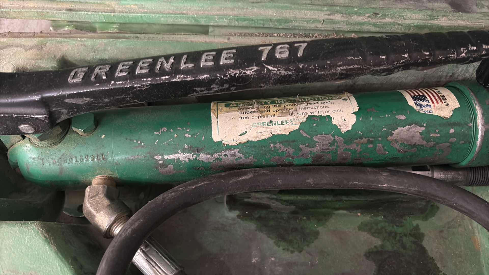 Photo 1 of $1,000 GREENLEE 767 HYDRAULIC KNOCKOUT PUNCH KIT