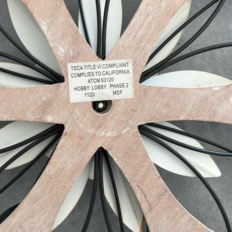 Photo 1 of (2)PCS NEW FLOWER WALL DECOR H