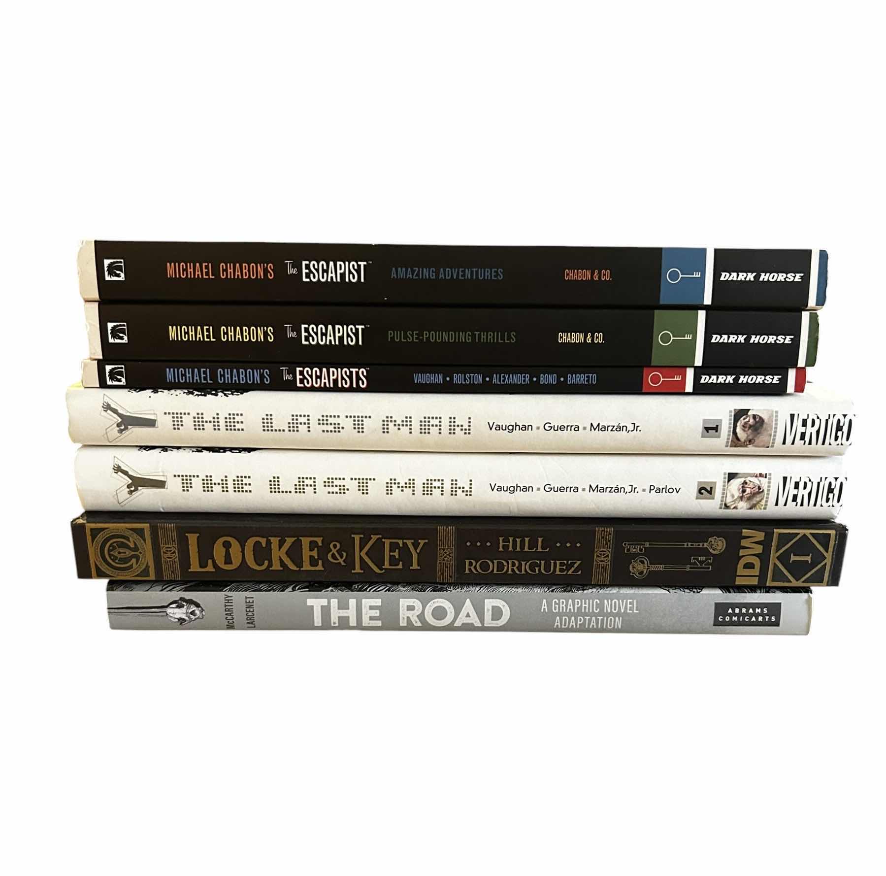 Photo 1 of COLLECTION (7) OF GRAPHIC NOVELS WITH SCIENCE FICTION AND DARK FANTASY