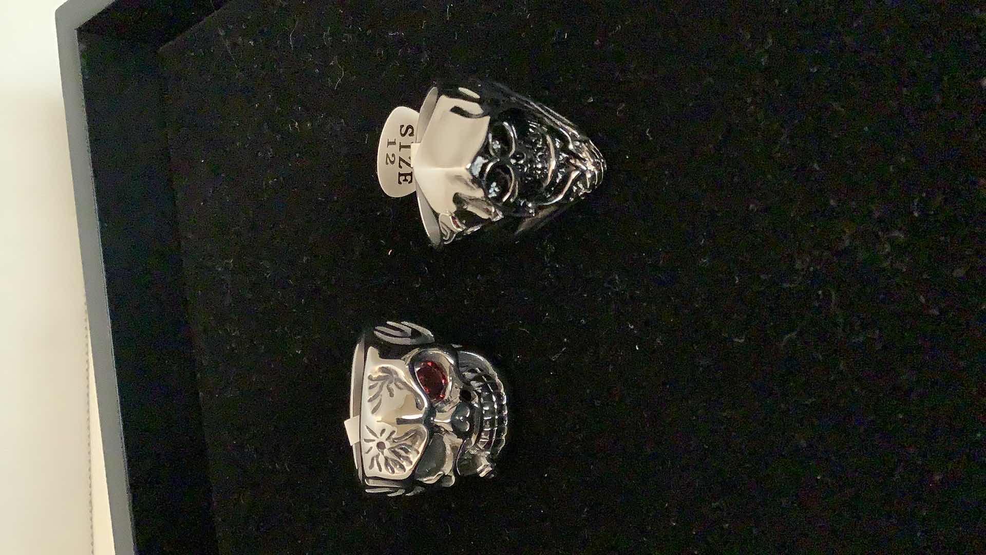 Photo 1 of MENS RINGS SIZE 12