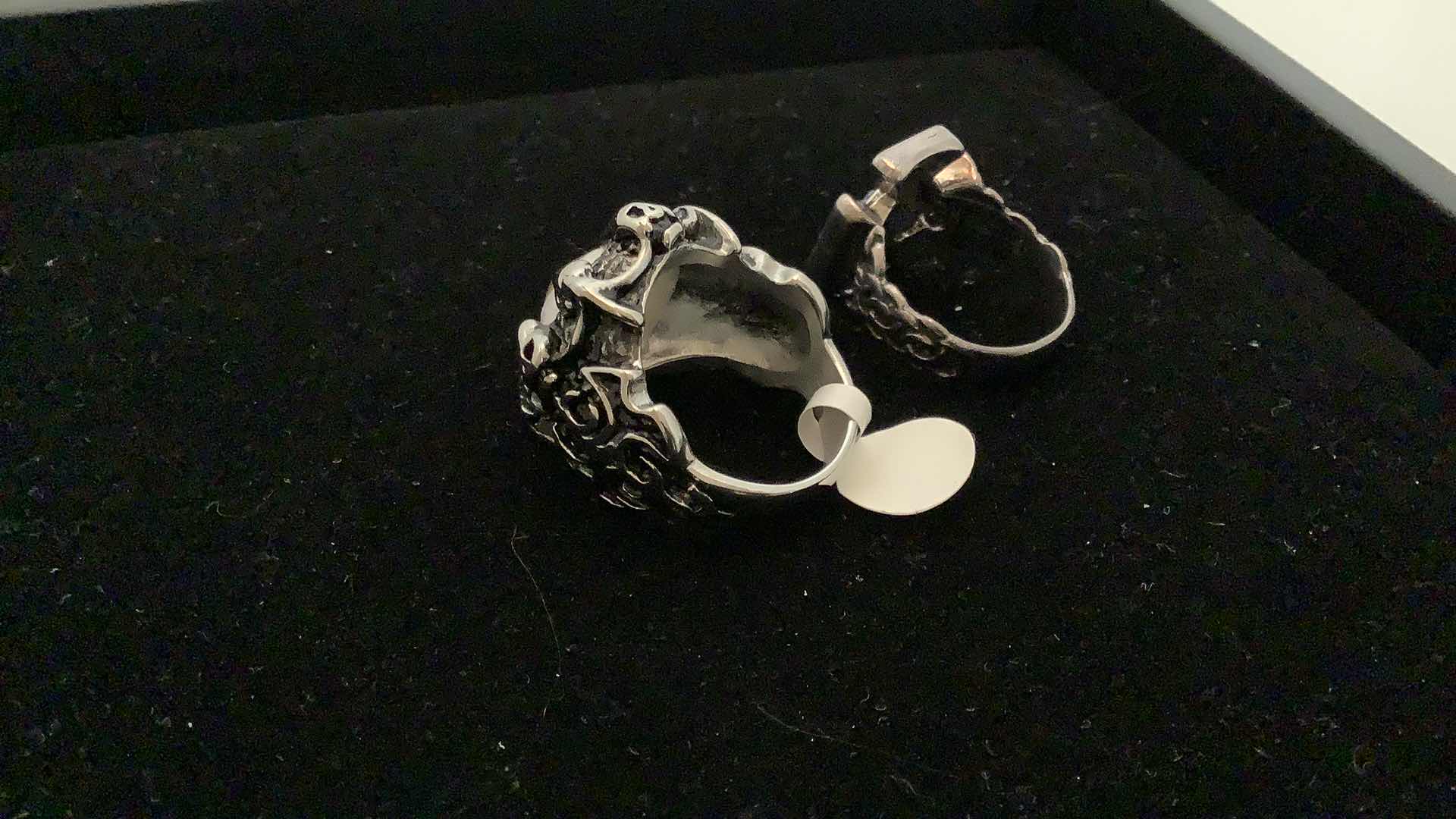 Photo 1 of MENS RINGS SIZE 12