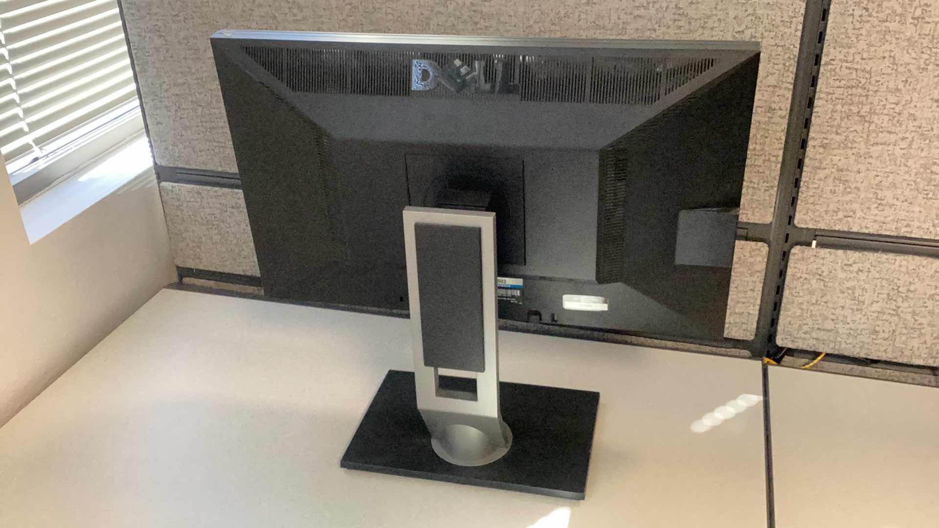 Photo 1 of DELL MONITOR MODEL P2311hb