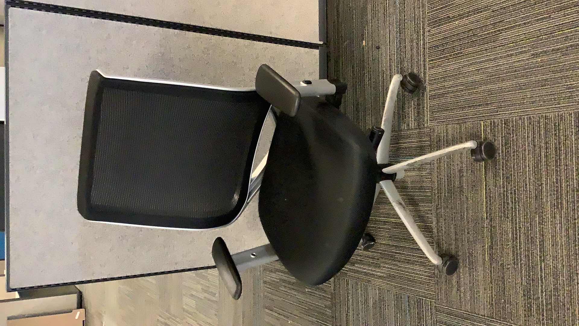 Photo 1 of OFFICE CHAIR