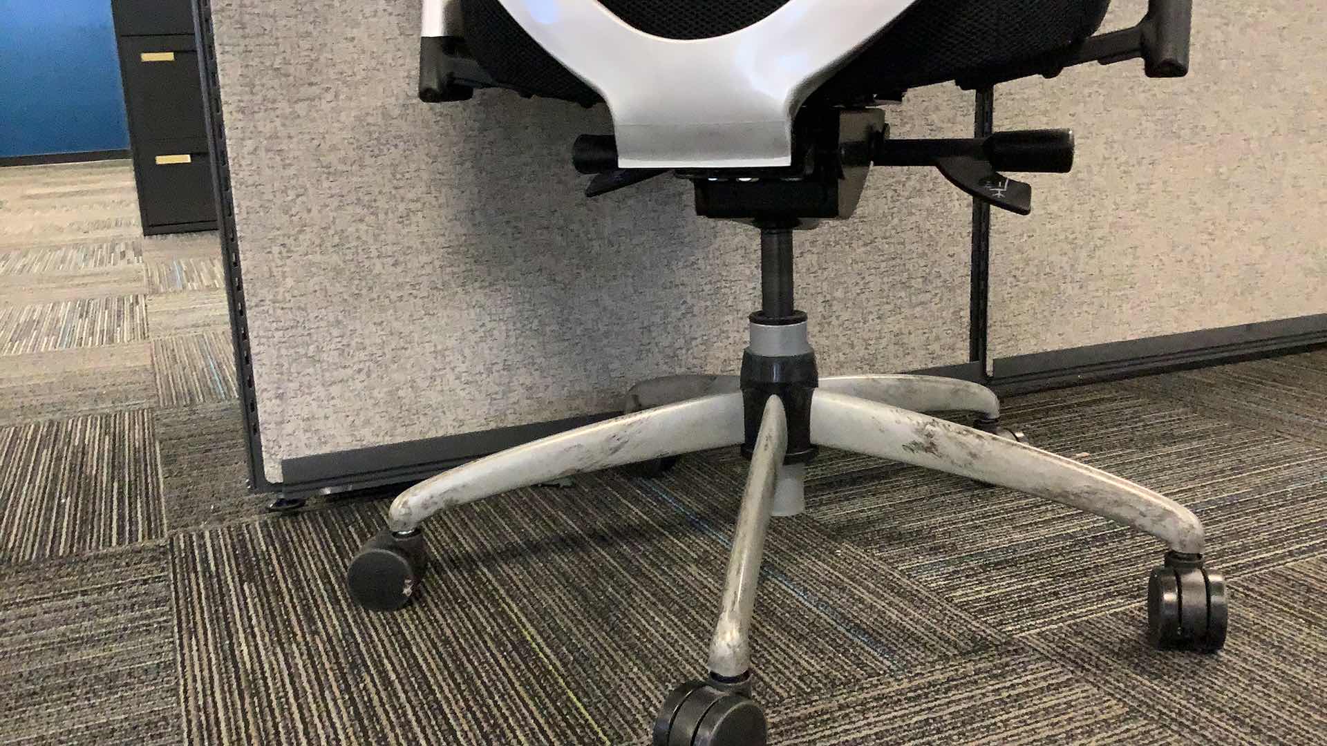 Photo 1 of OFFICE CHAIR