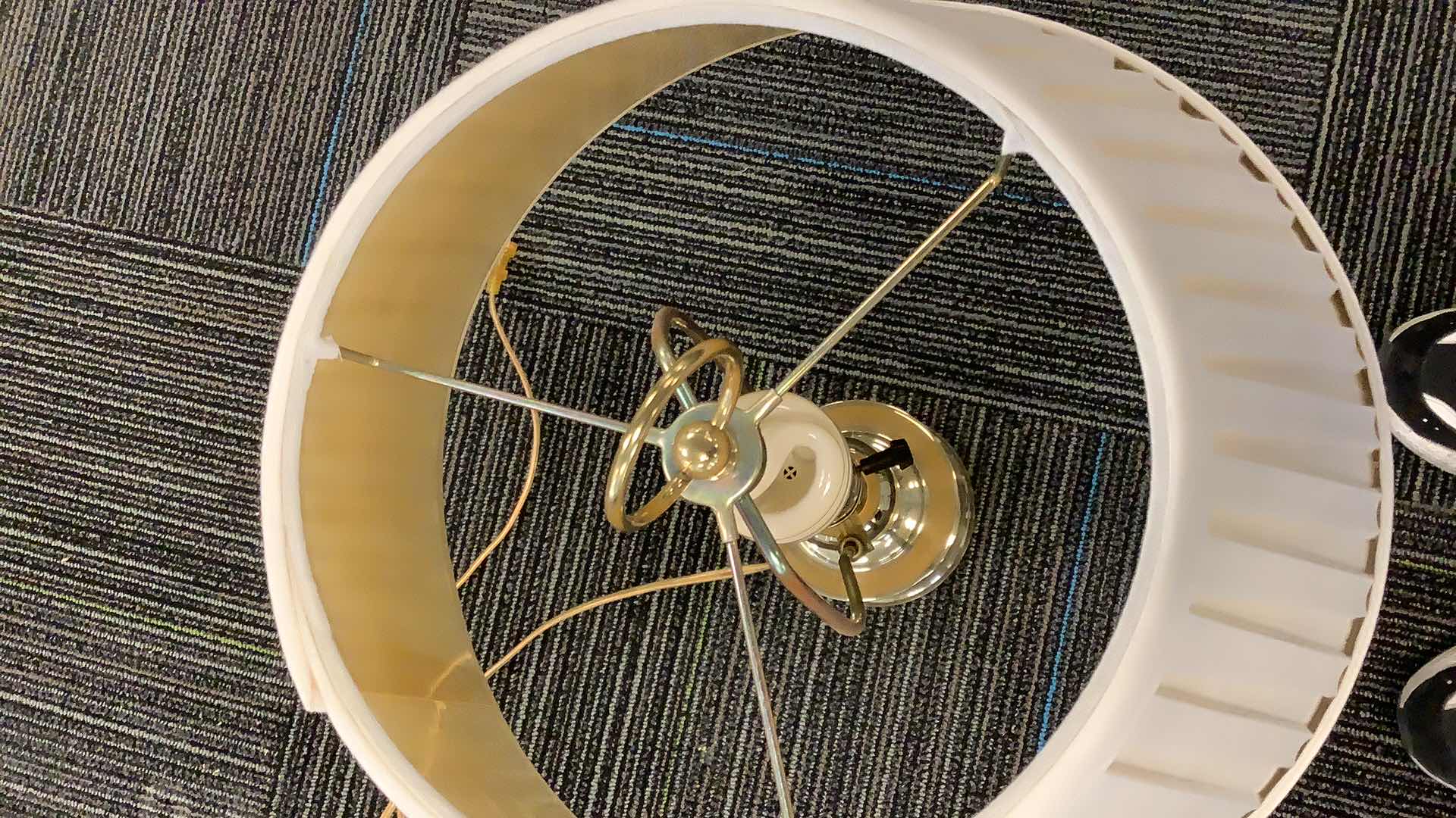 Photo 1 of NIGHTSTAND LAMP