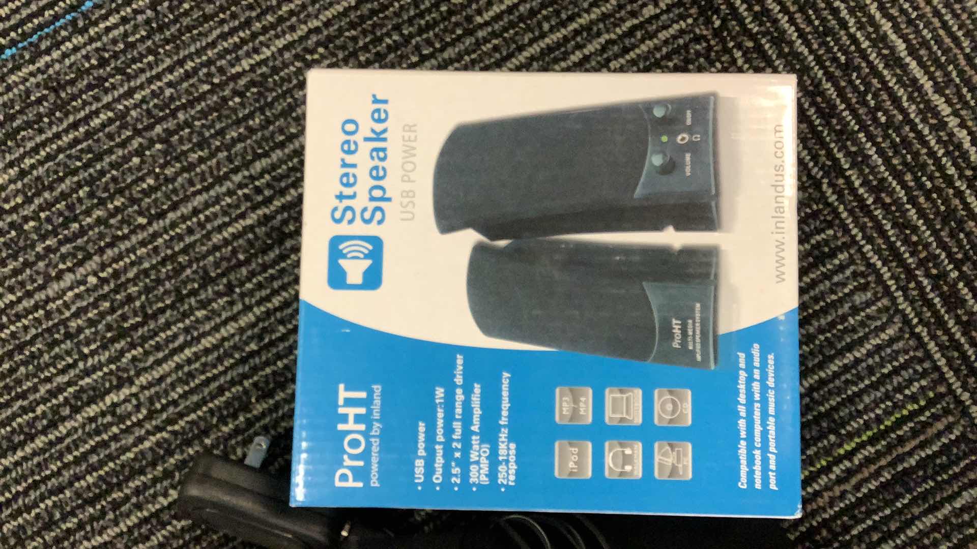 Photo 2 of 4 STEREO SPEAKERS