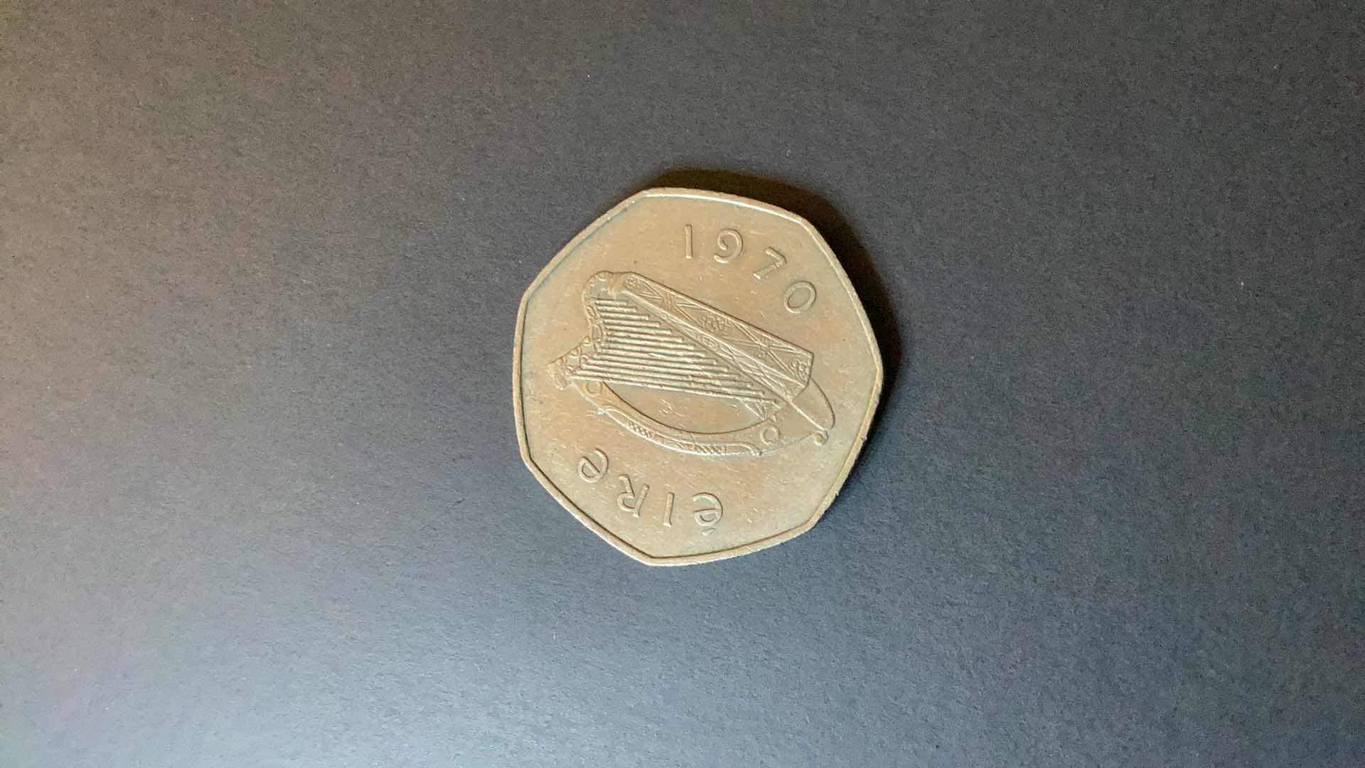 Photo 2 of IRELAND 1970 50 P