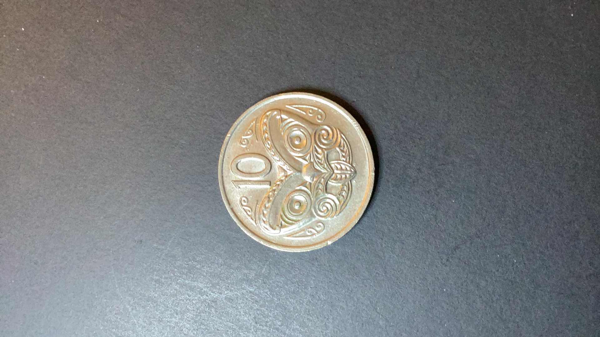 Photo 1 of NEW ZEALAND 1976 10 CENTS