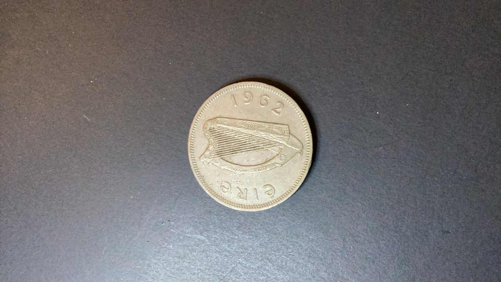 Photo 2 of IRELAND 1962 FLORIN