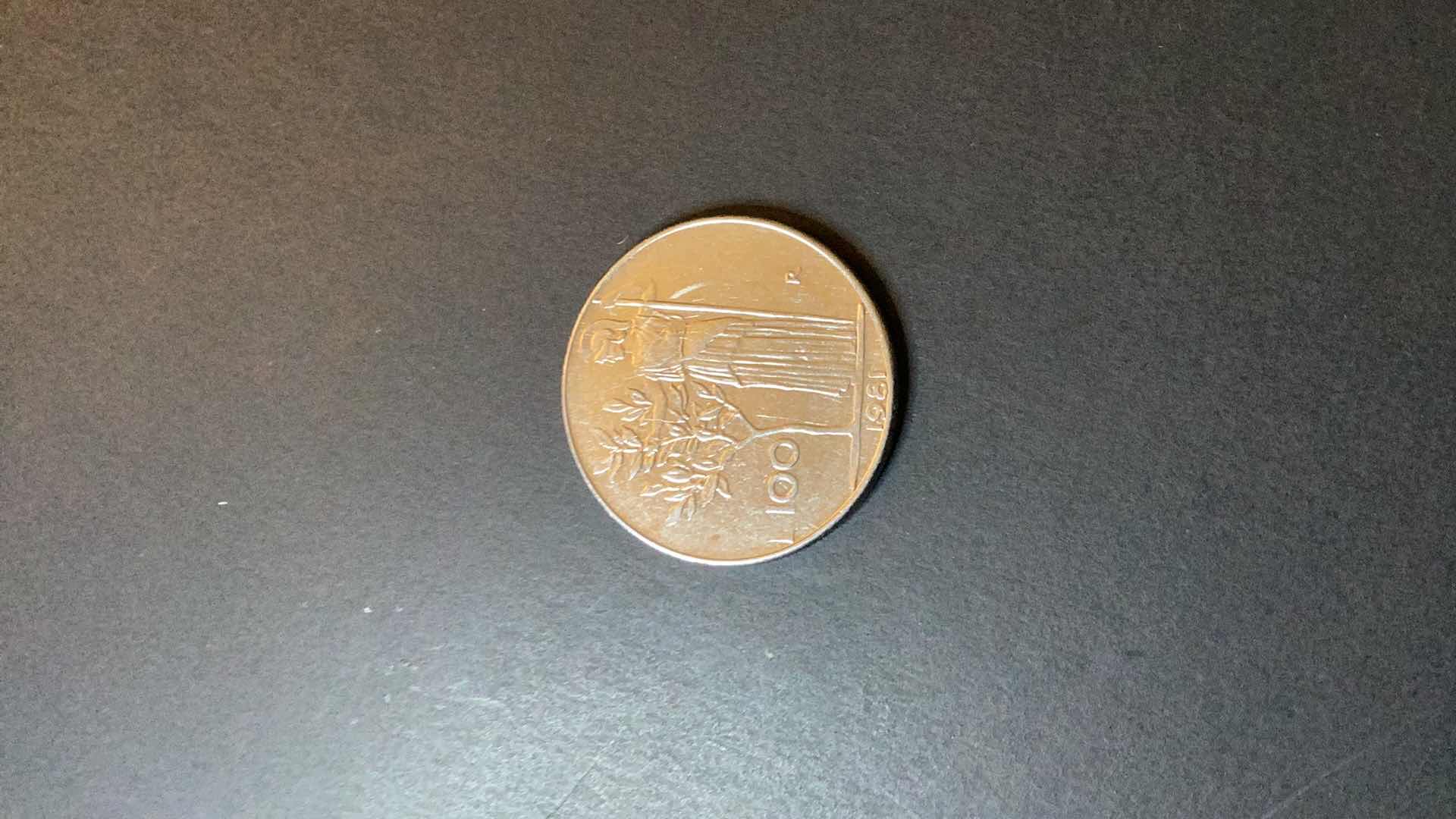 Photo 1 of ITALY 1981 L 100