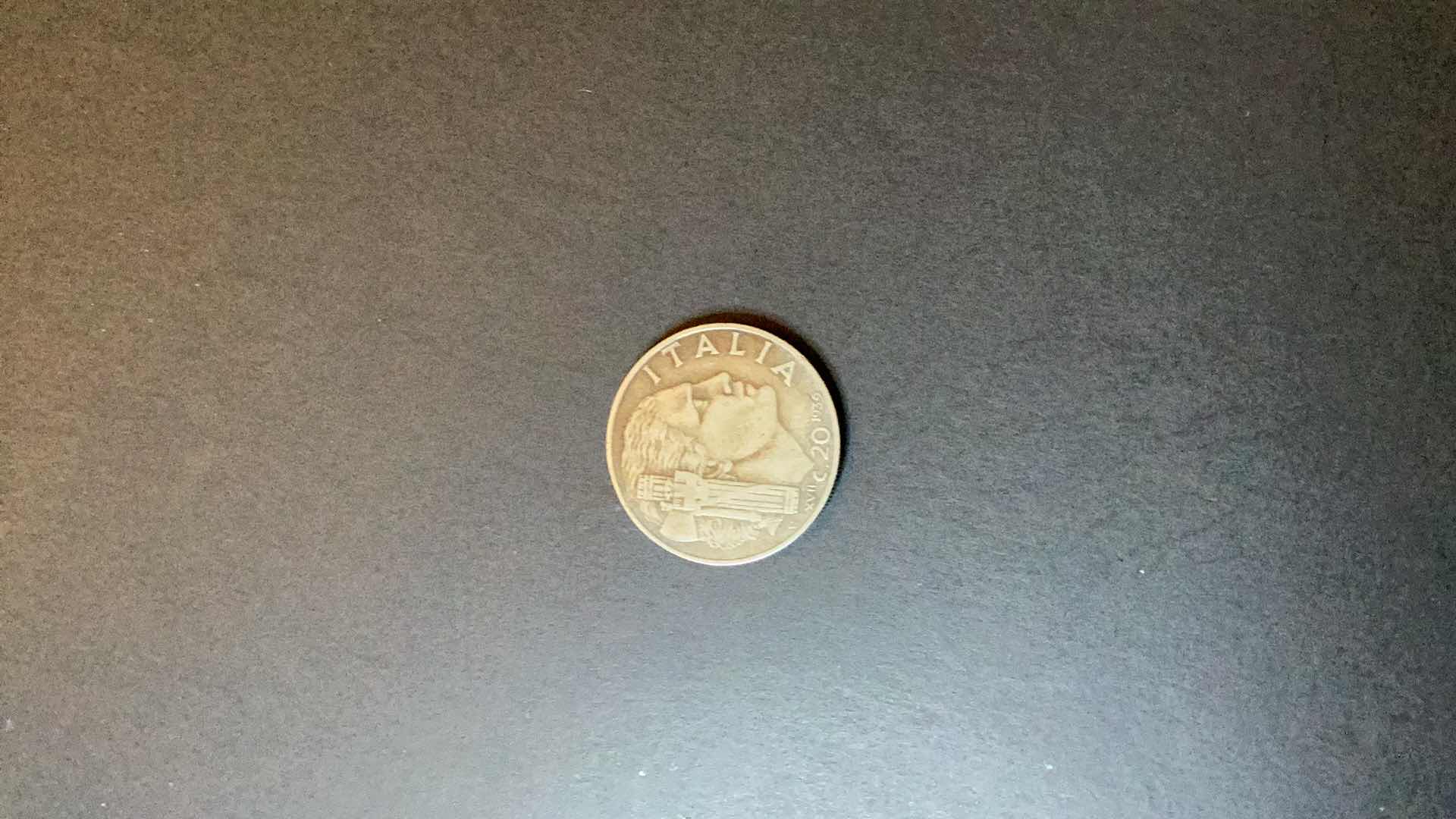 Photo 1 of ITALY 1939 20 C