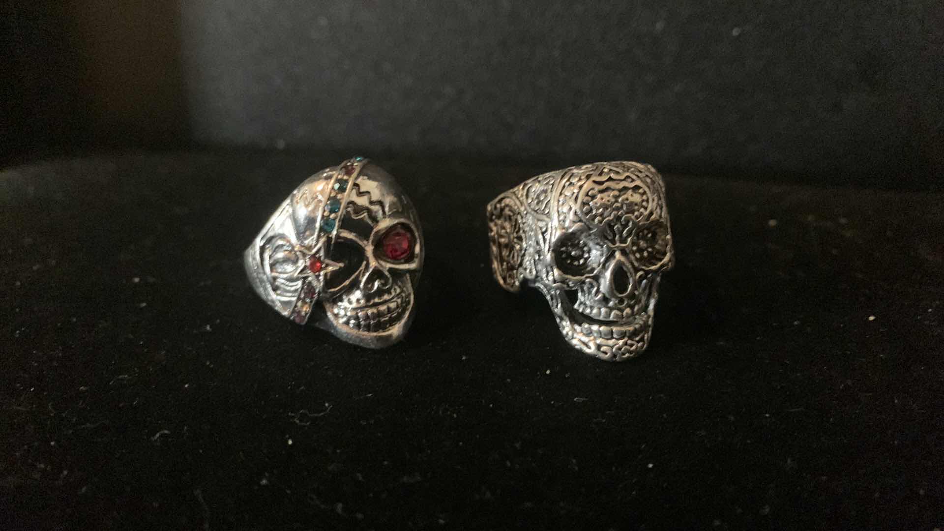 Photo 1 of MENS RINGS SIZE 10