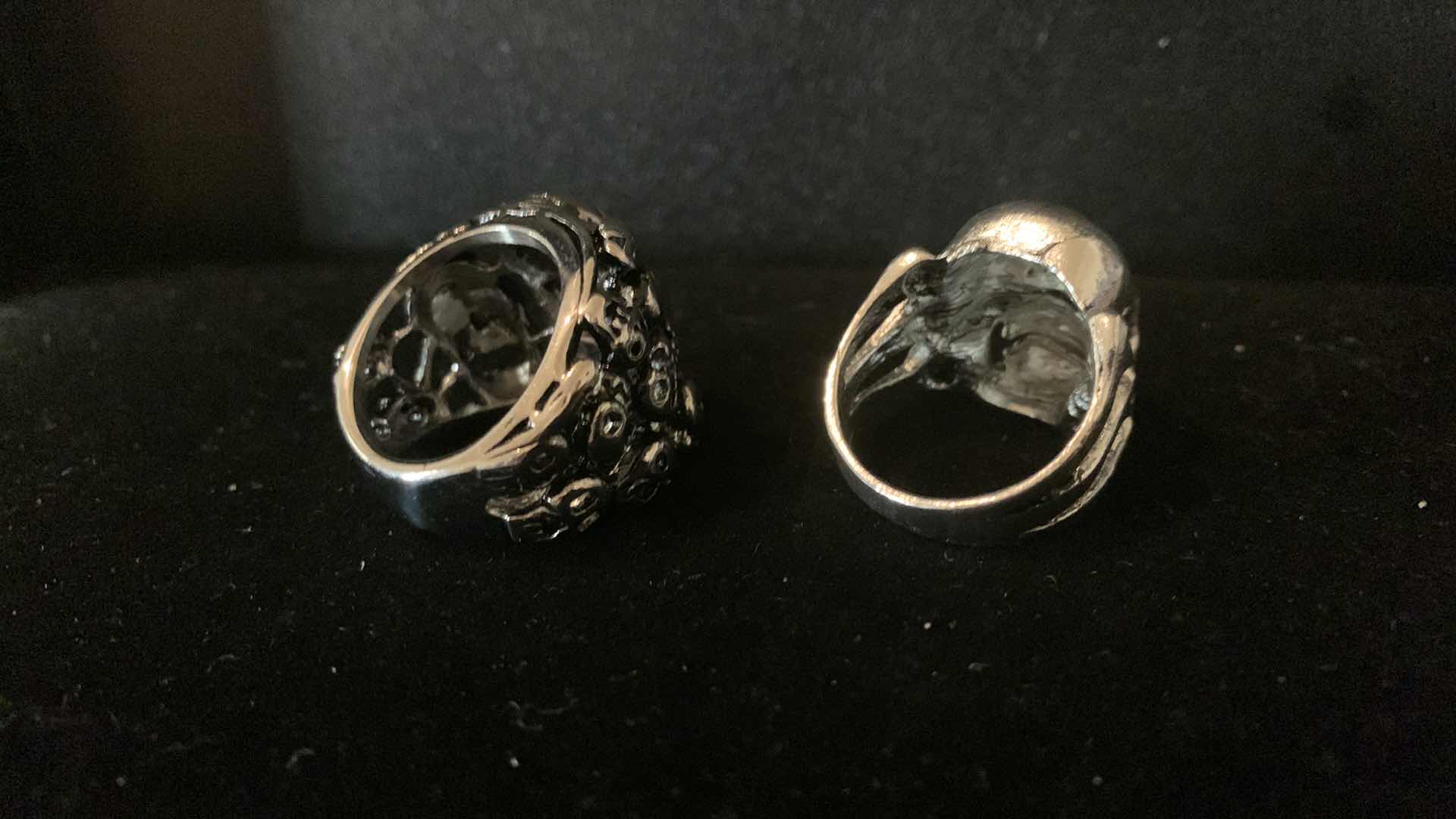 Photo 1 of MENS RINGS SIZE 8