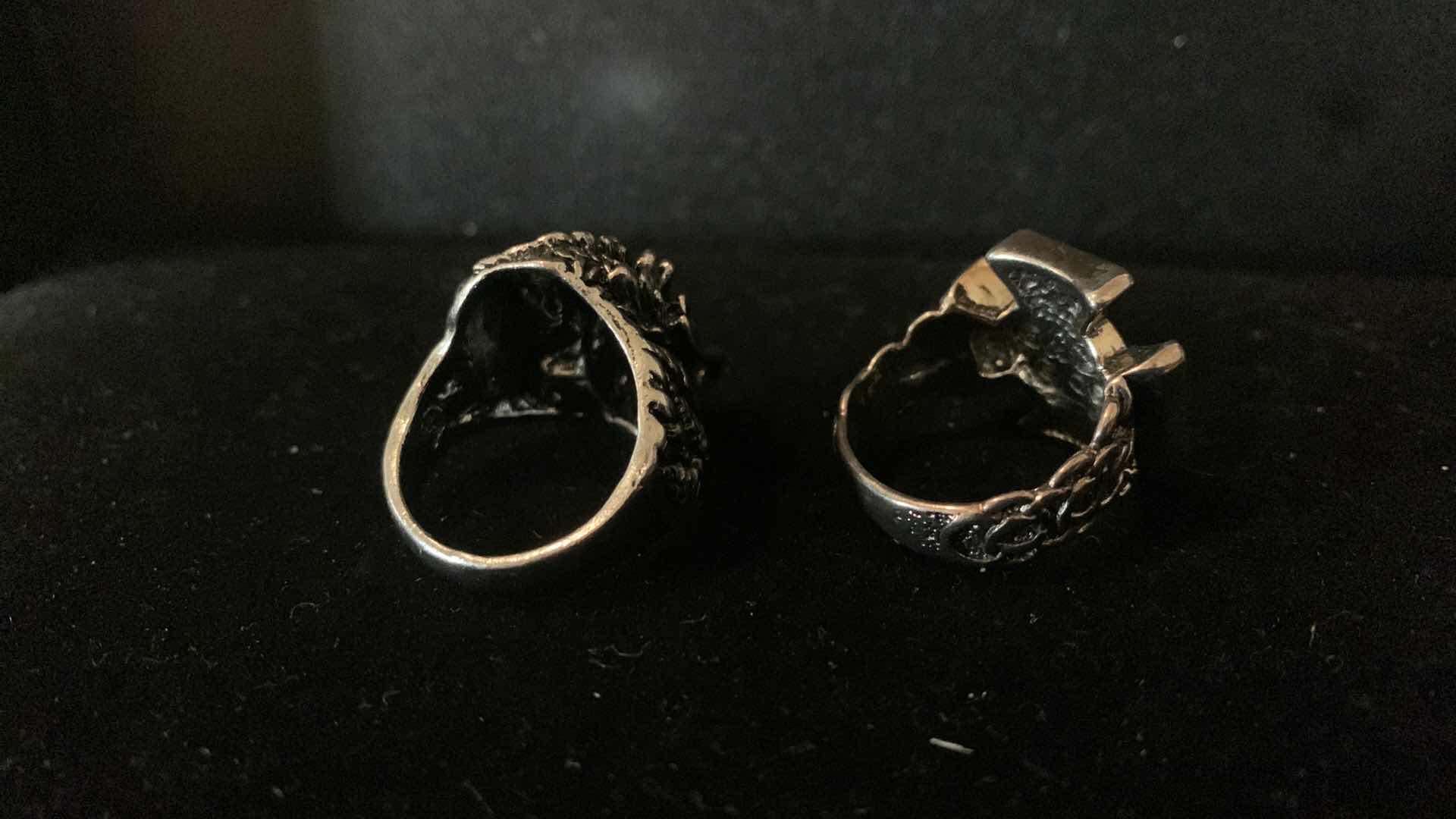 Photo 1 of MENS RINGS SIZE 8