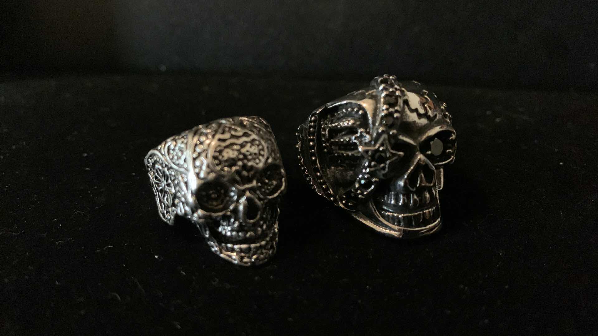 Photo 1 of MENS RINGS SIZE 9