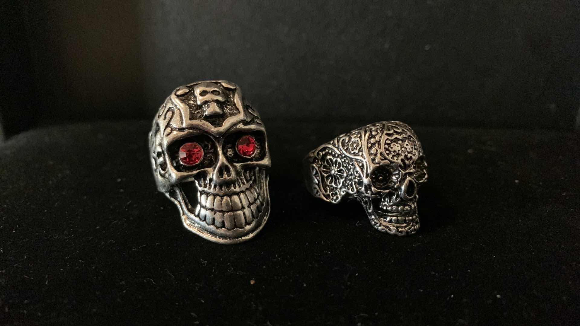 Photo 1 of MENS RINGS SIZE 10.25