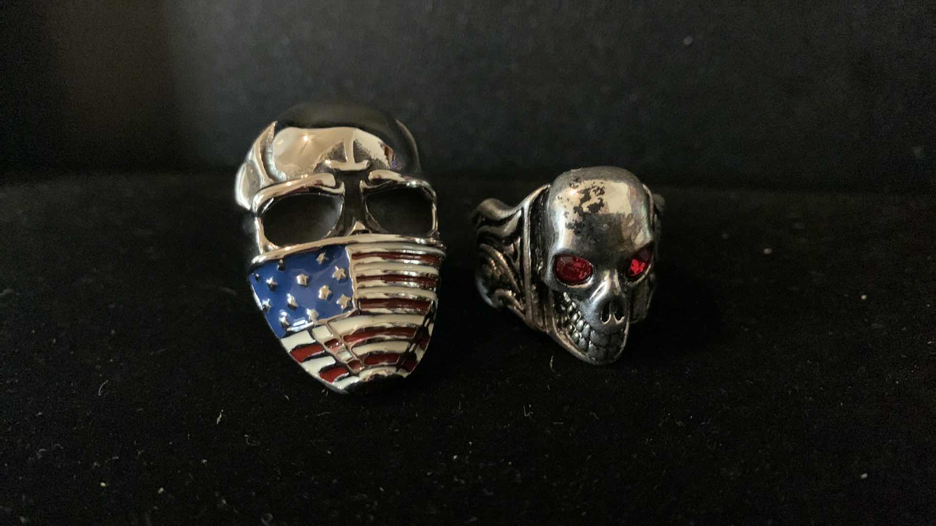 Photo 1 of MENS RINGS SIZE 10