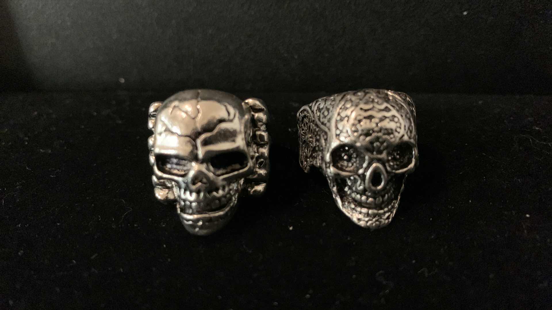 Photo 1 of MENS RINGS SIZE 9