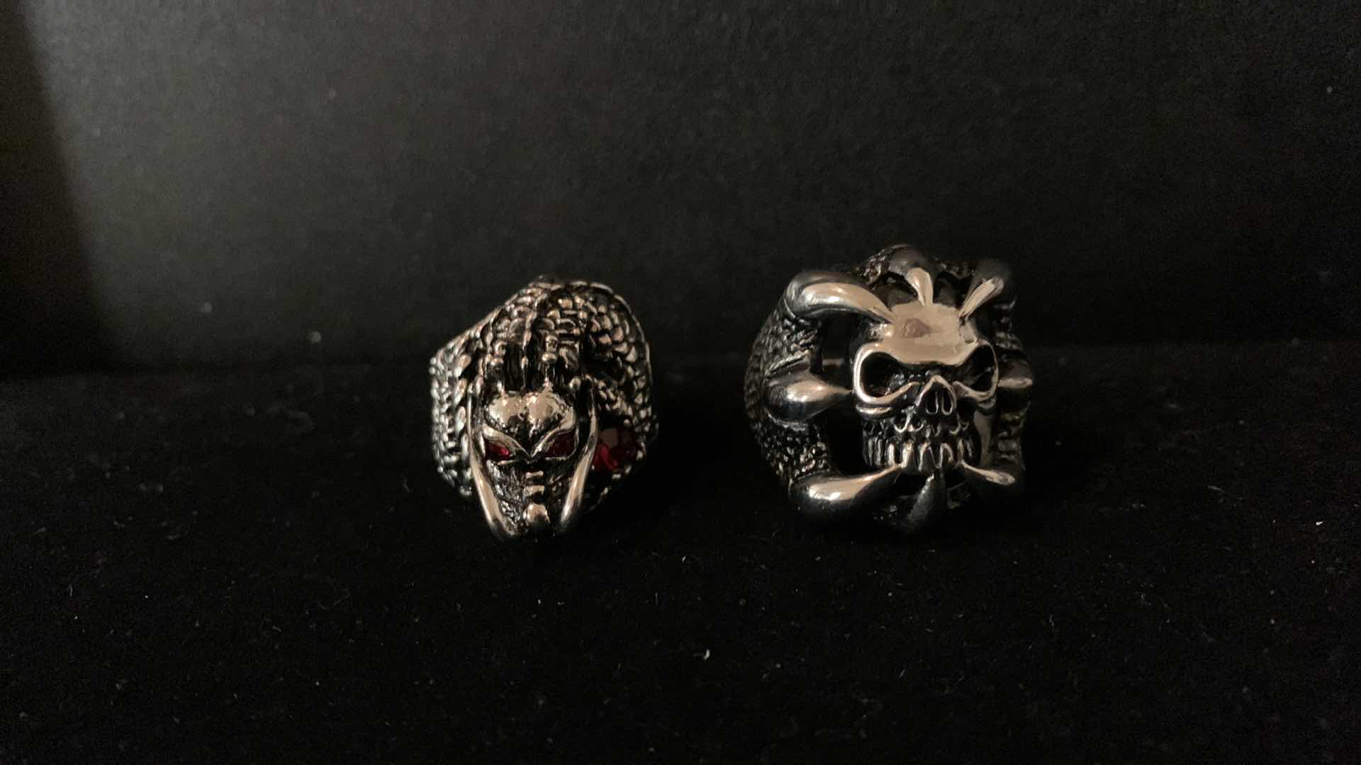 Photo 1 of MENS RINGS SIZE 10