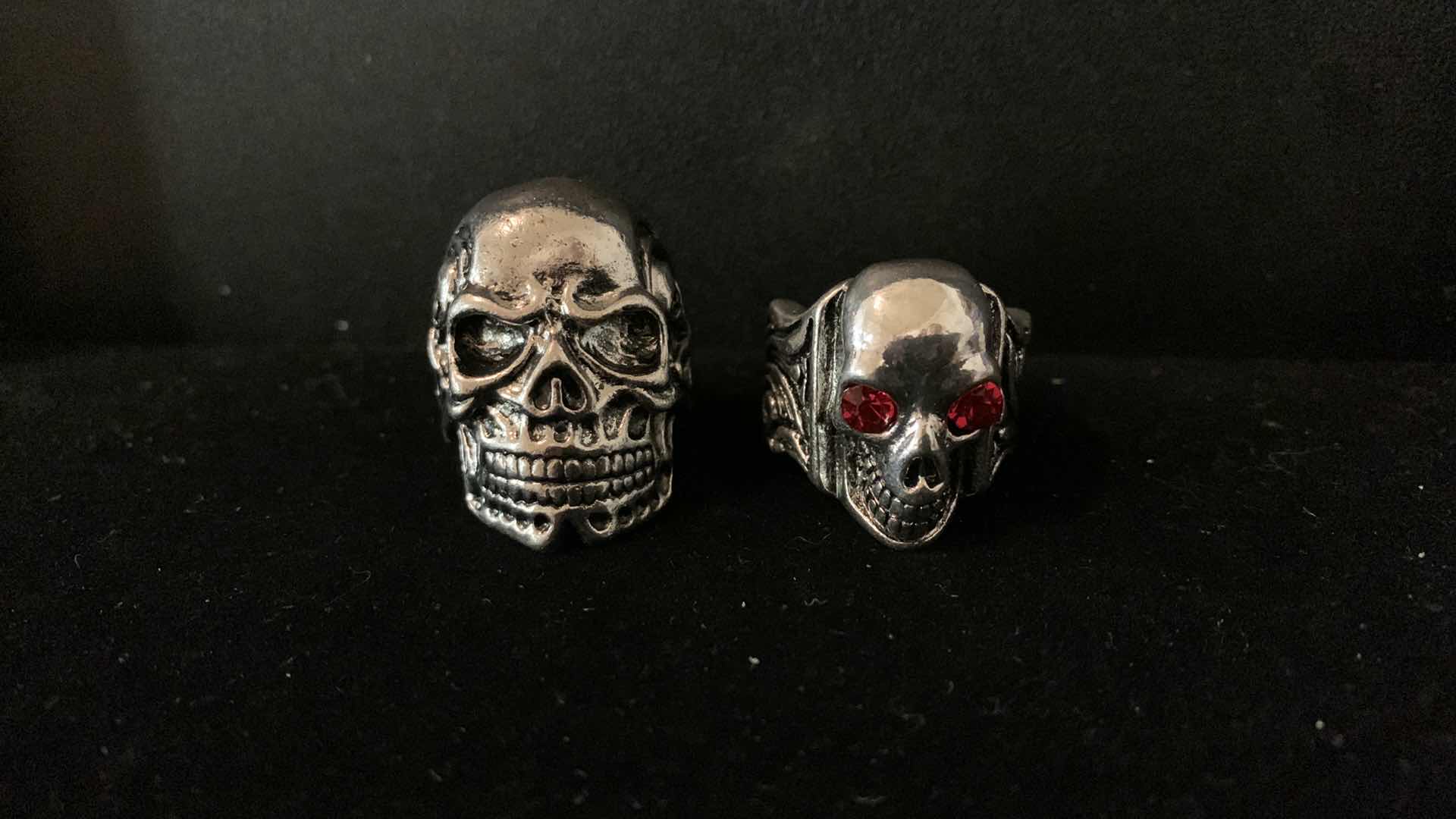 Photo 1 of MENS RINGS SIZE 9.5