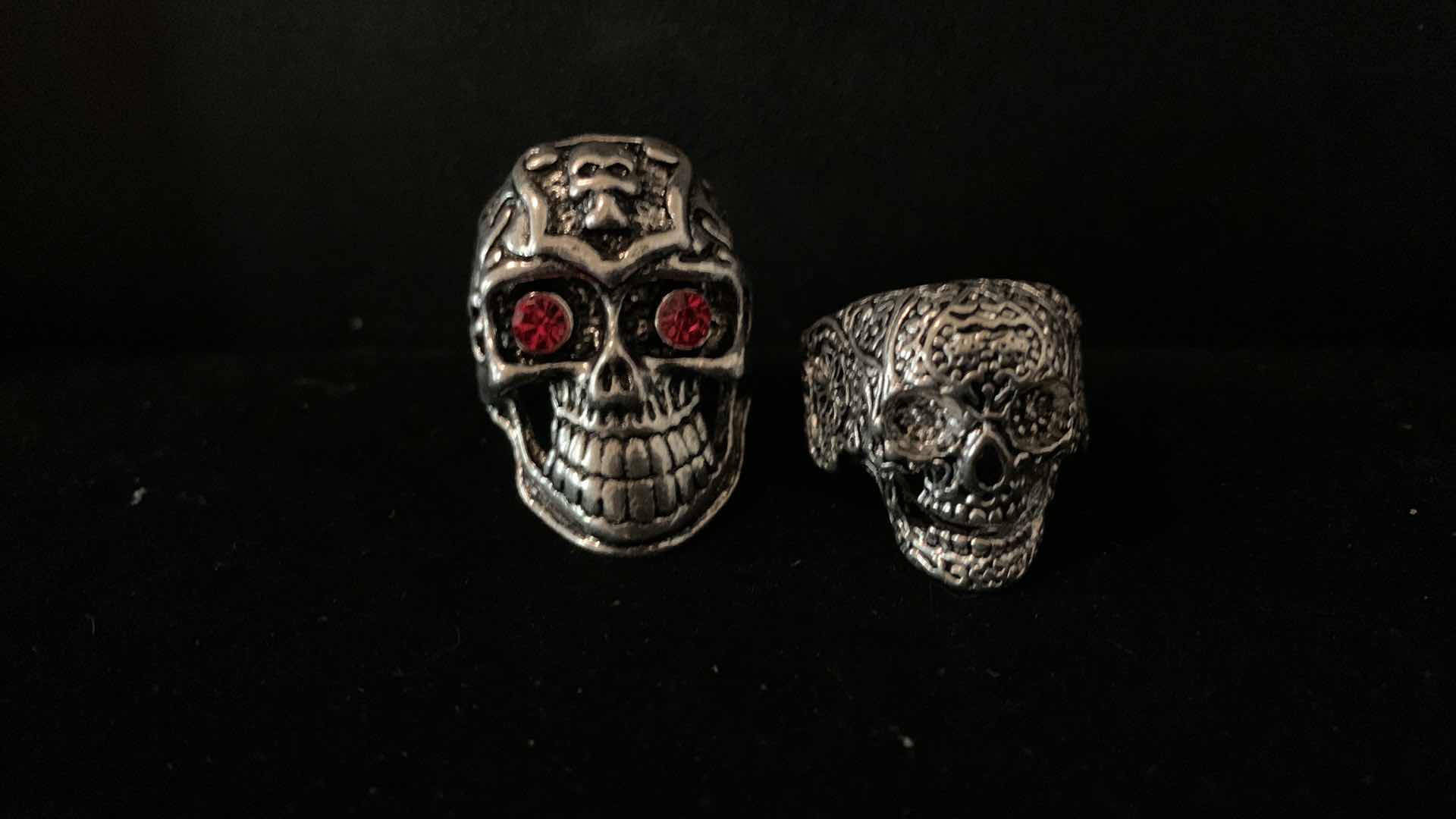 Photo 1 of MENS RINGS SIZE 10.5